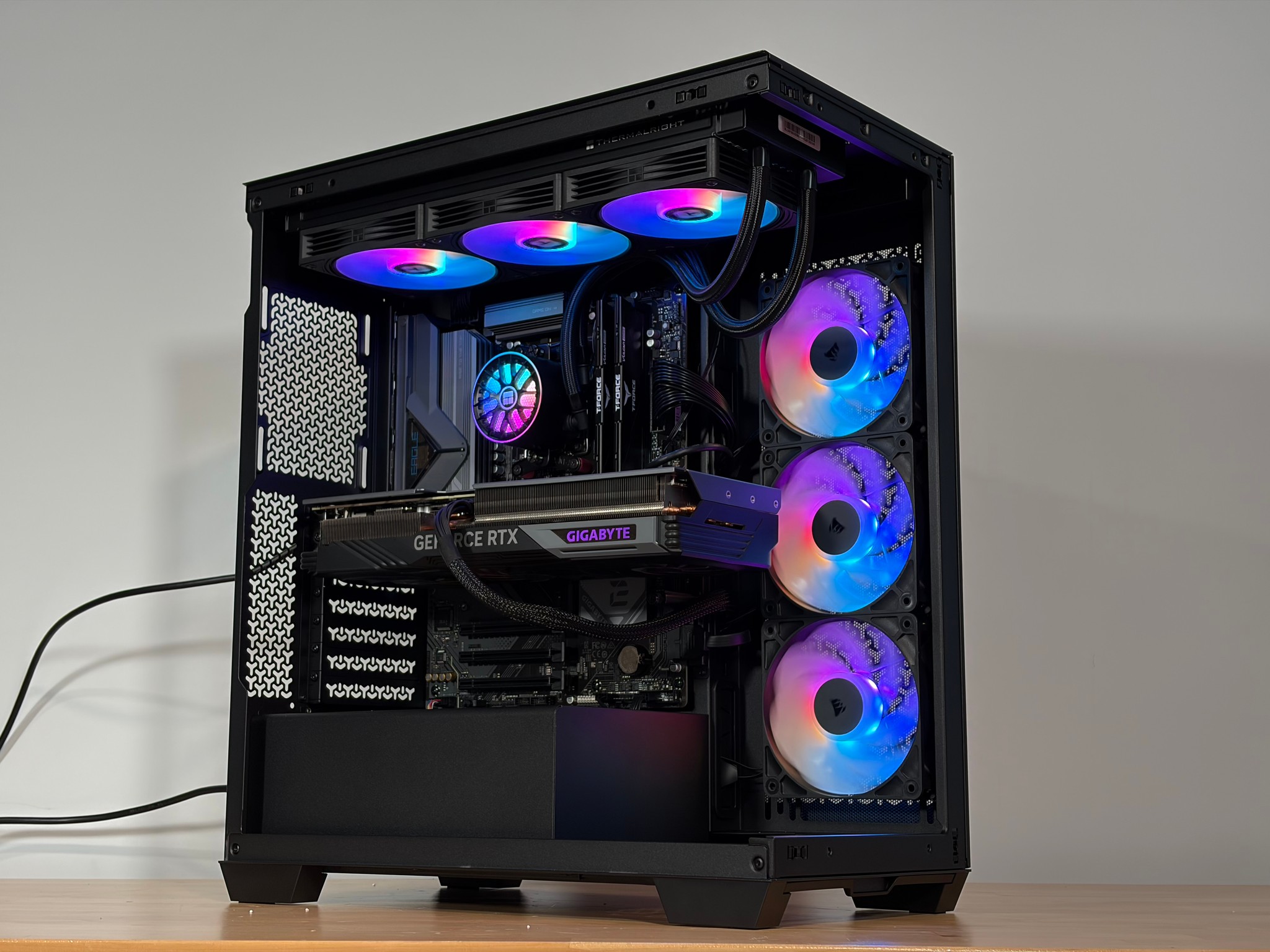 RTX 4070ti Ryzen 5 7600x3d Gaming PC