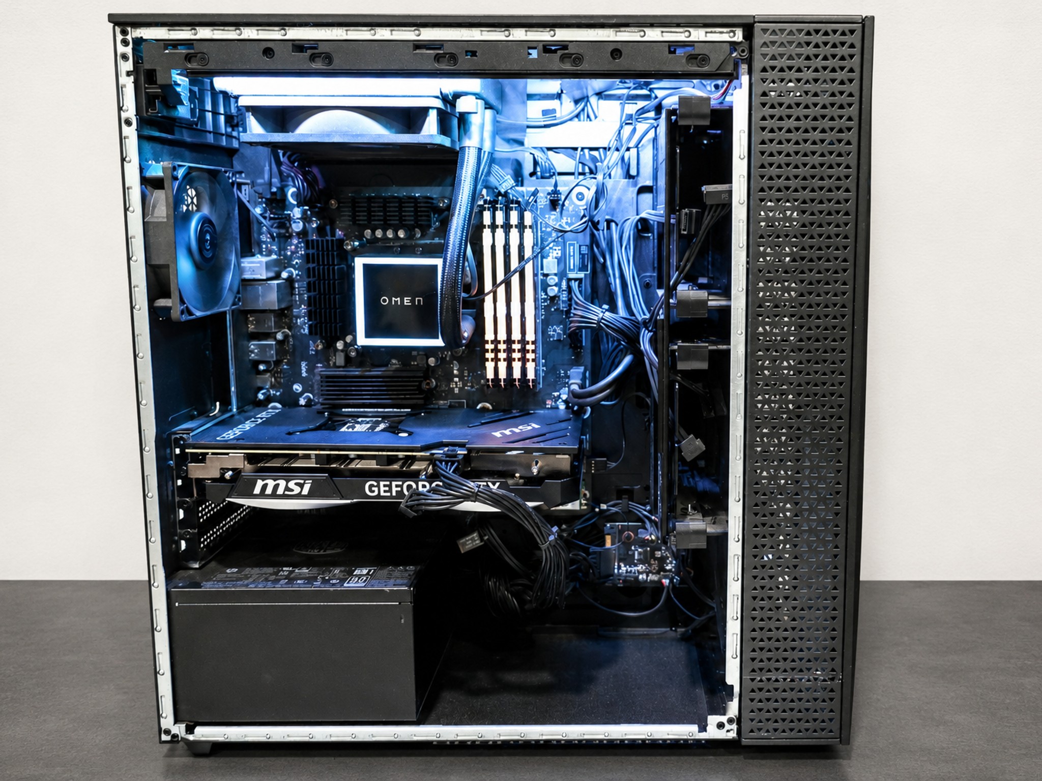 10900K | 4070 | 64GB DDR4 | 2TB | HP OMEN MAX 30L Gaming PC