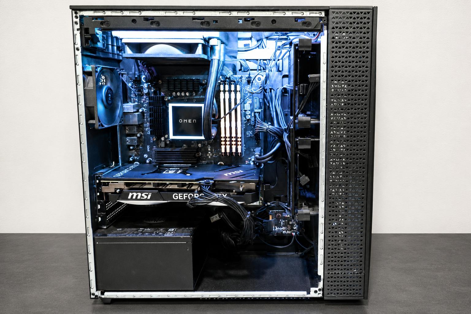 10900K | 4070 | 64GB DDR4 | 2TB | HP OMEN MAX 30L Gaming PC