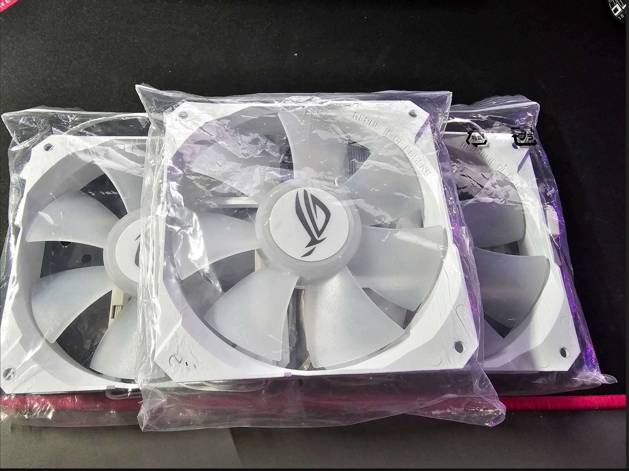 ASUS ROG RYUO Model 12 ARGB 120mm PC Case Fan White Set of 3x Fans