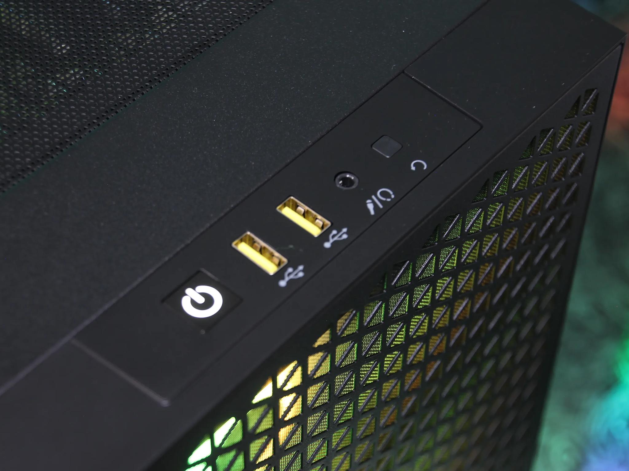 𝙃𝘼𝙕𝙀𝙀 // Ryzen 7 3700X, RTX 3060 Ti // Mid-range Gaming PC