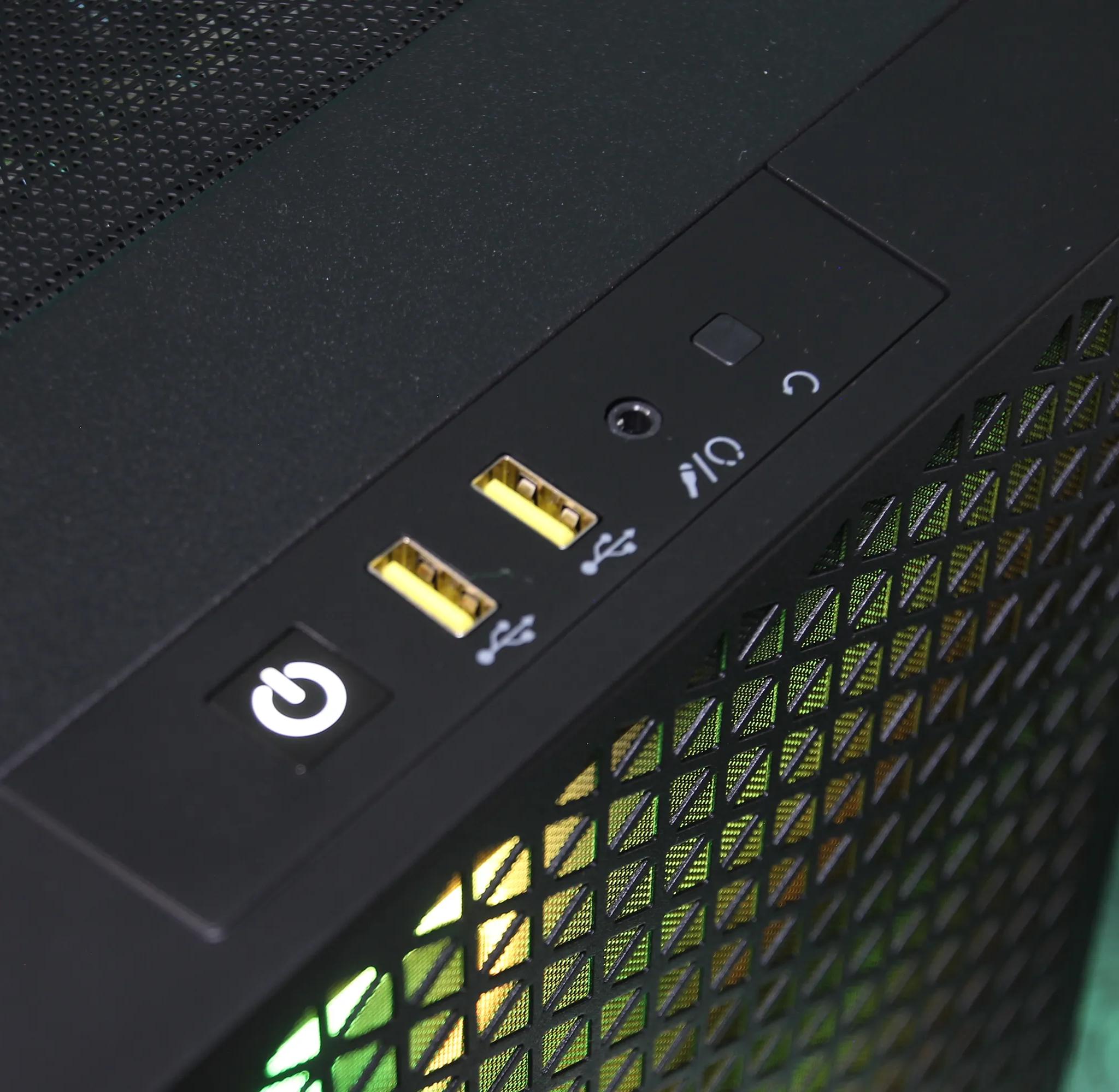 𝙃𝘼𝙕𝙀𝙀 // Ryzen 7 3700X, RTX 3060 Ti // Mid-range Gaming PC