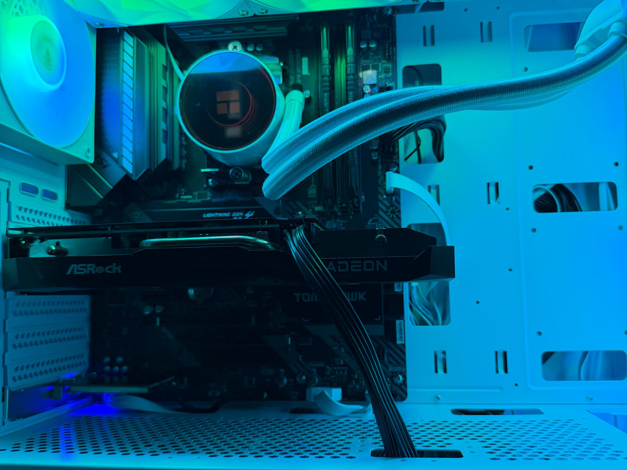 AMD Radeon RX 6650 XT - Image 2