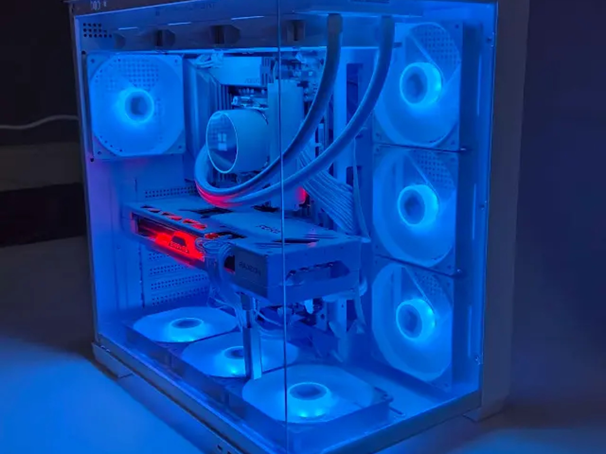 Alemoly #0002 — High-Performance 1440p / 4k White Gaming PC