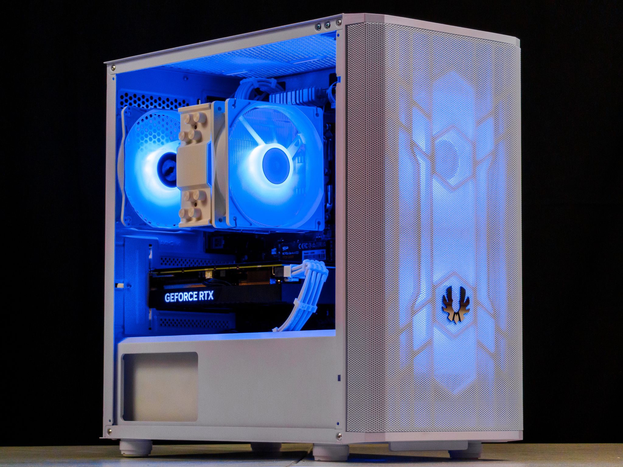 🤍🖤 RTX 4060 Ti / Ryzen 7 3700X / 16GB Gaming PC 🖤🤍