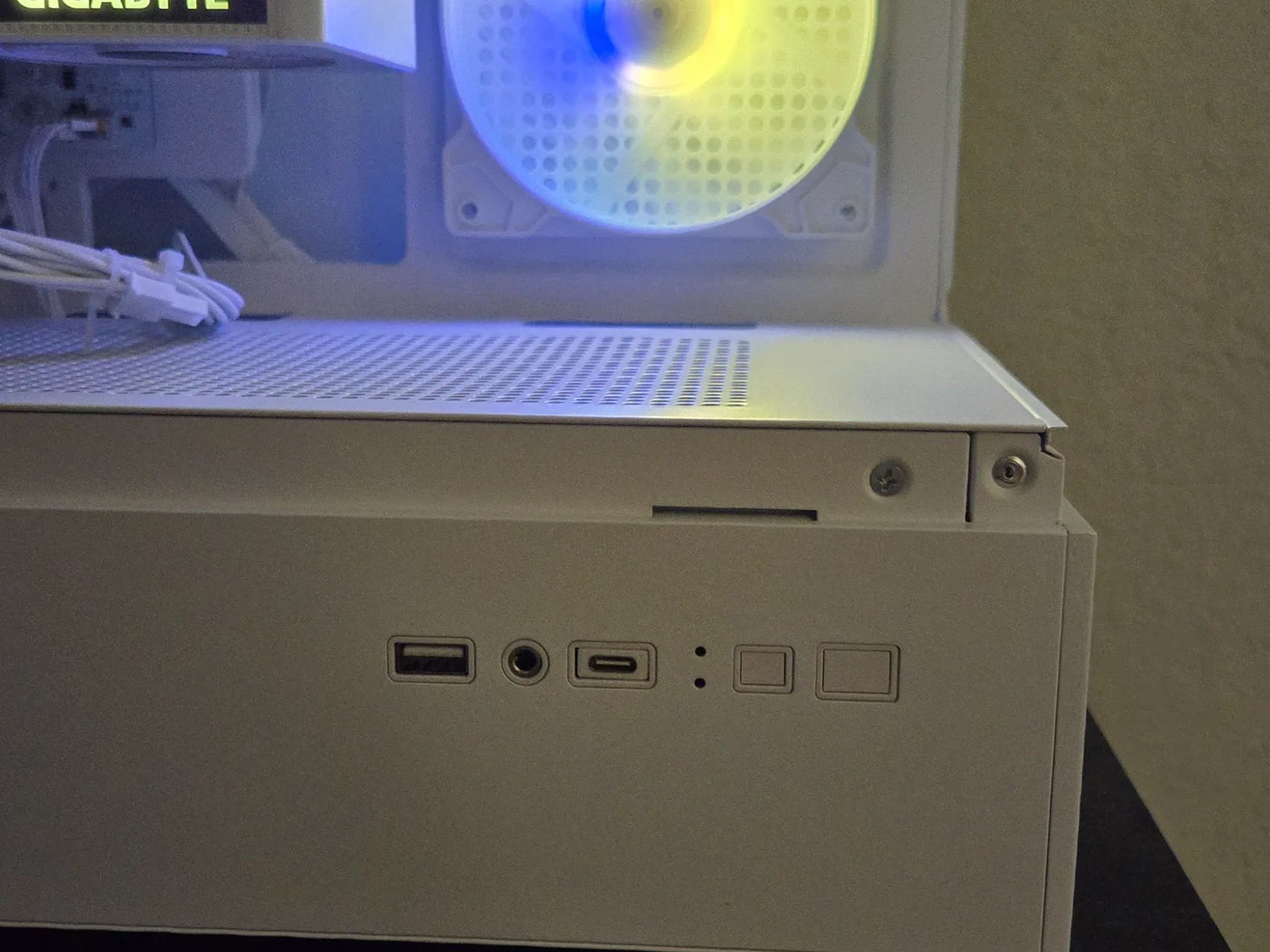 ❄️ SNOW WHITE ❄️ / RTX 3060TI / RYZEN 7 3700X / 32GB DDR4 / 1TB SSD