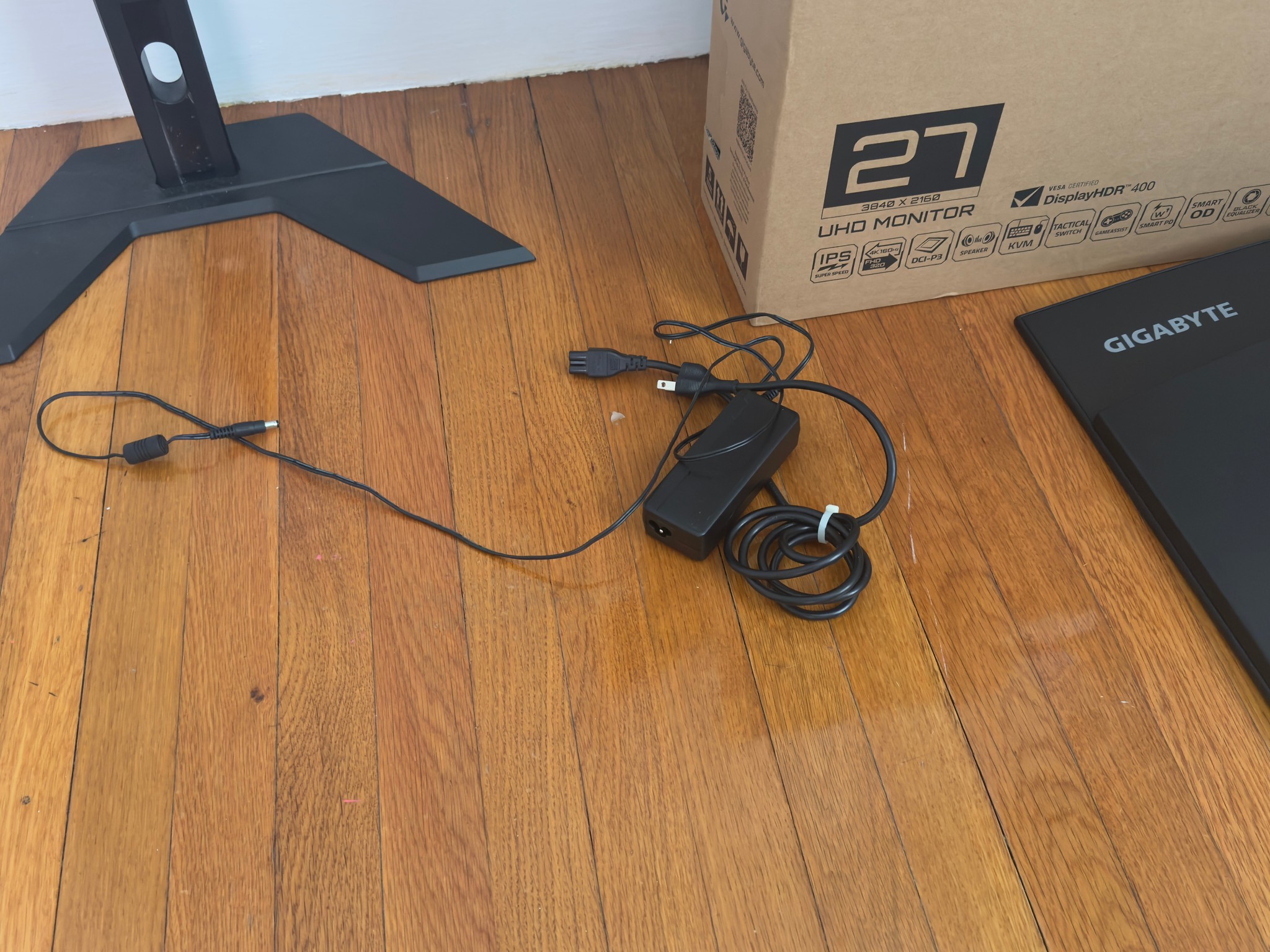 GIGABYTE G32QC