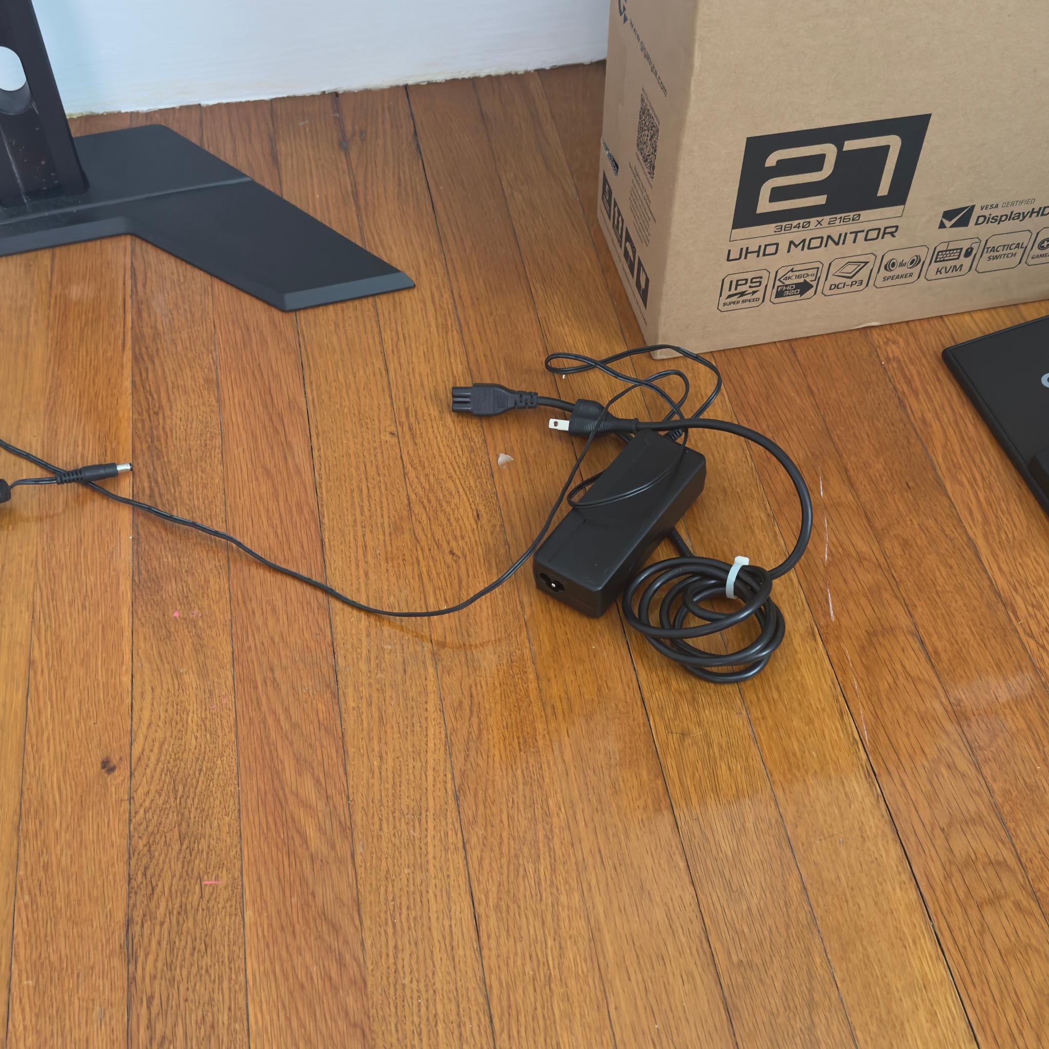GIGABYTE G32QC