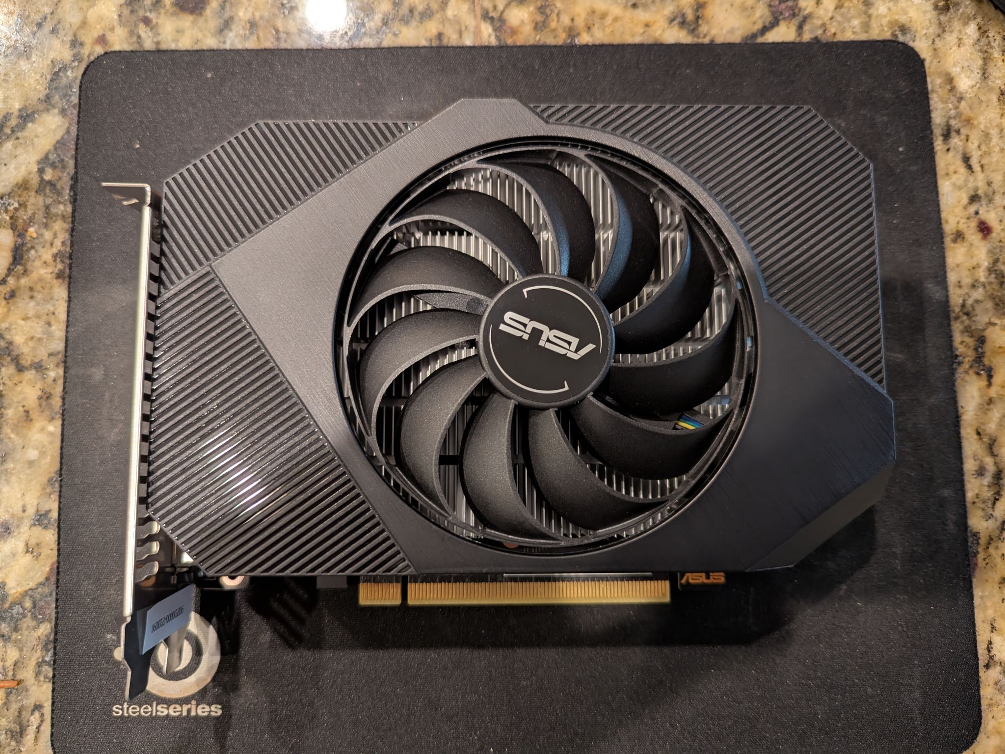 ASUS Phoenix GeForce GTX 1650 4GB GDDR6 (PH-GTX1650-4GD6-P)