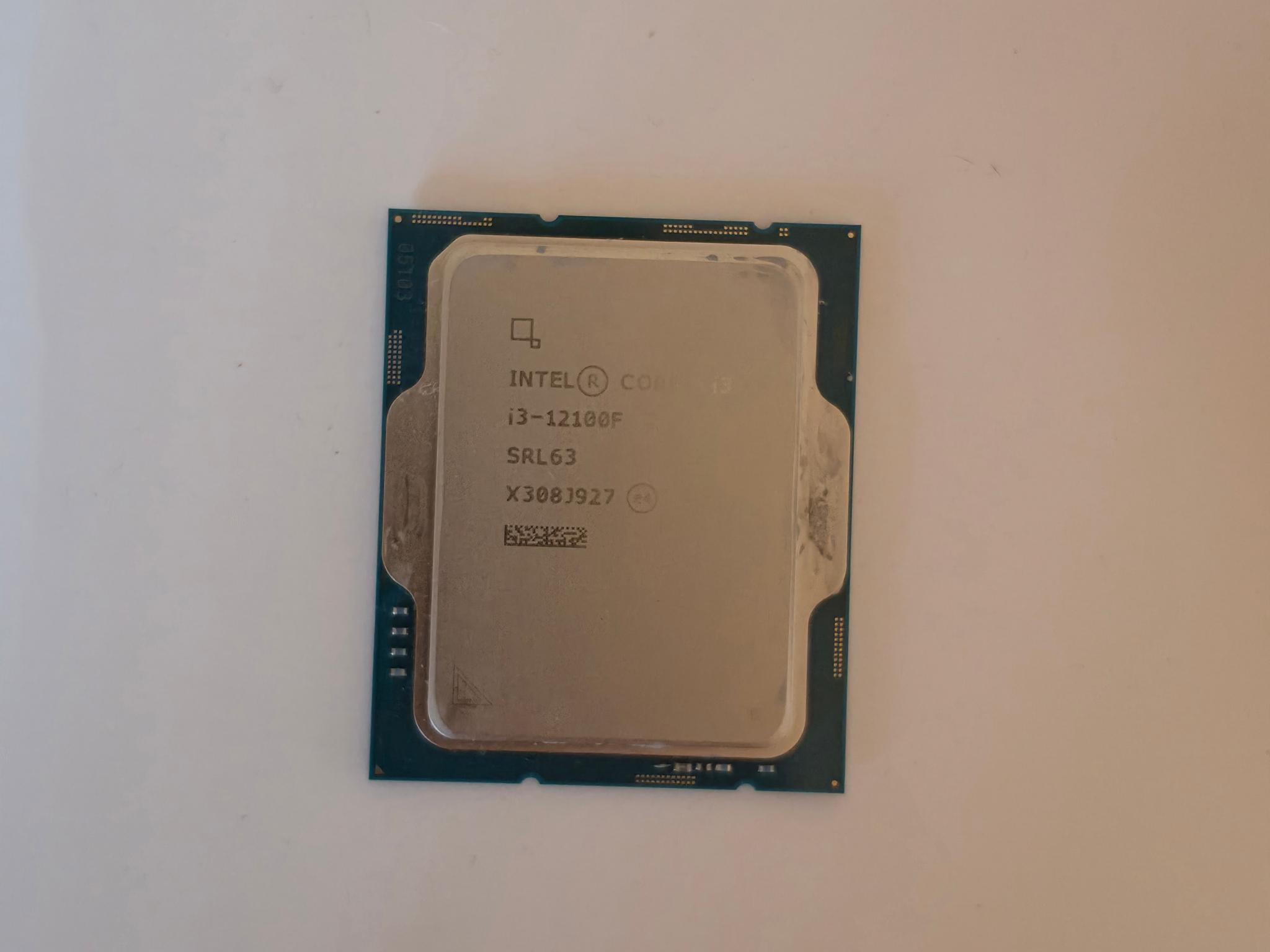 Intel Core i3-12100F