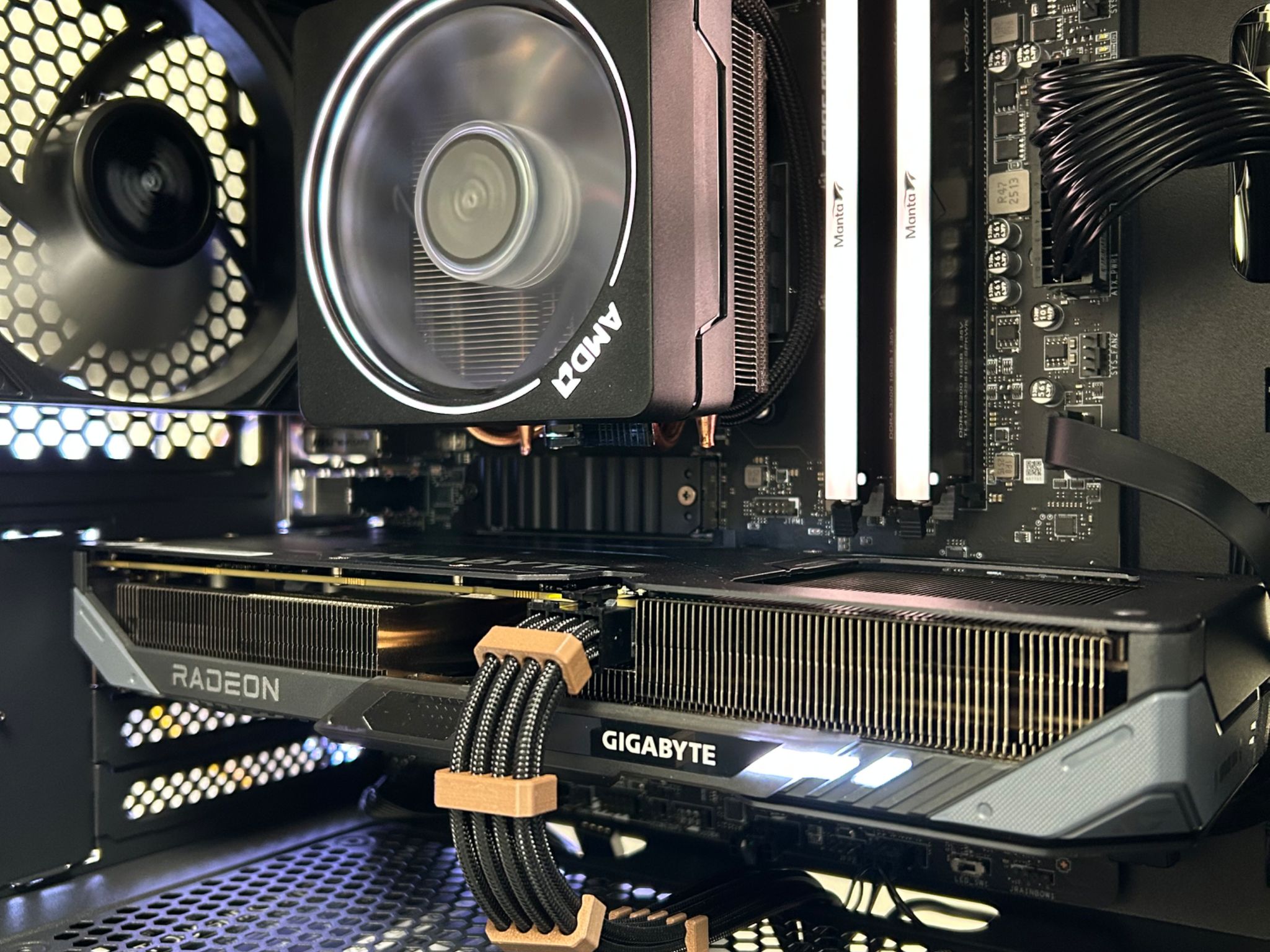 🌳 "Cypress Blaze" - Ryzen 7 5800 XT - RX 9060 XT 16GB - 32 GB - 1TB
