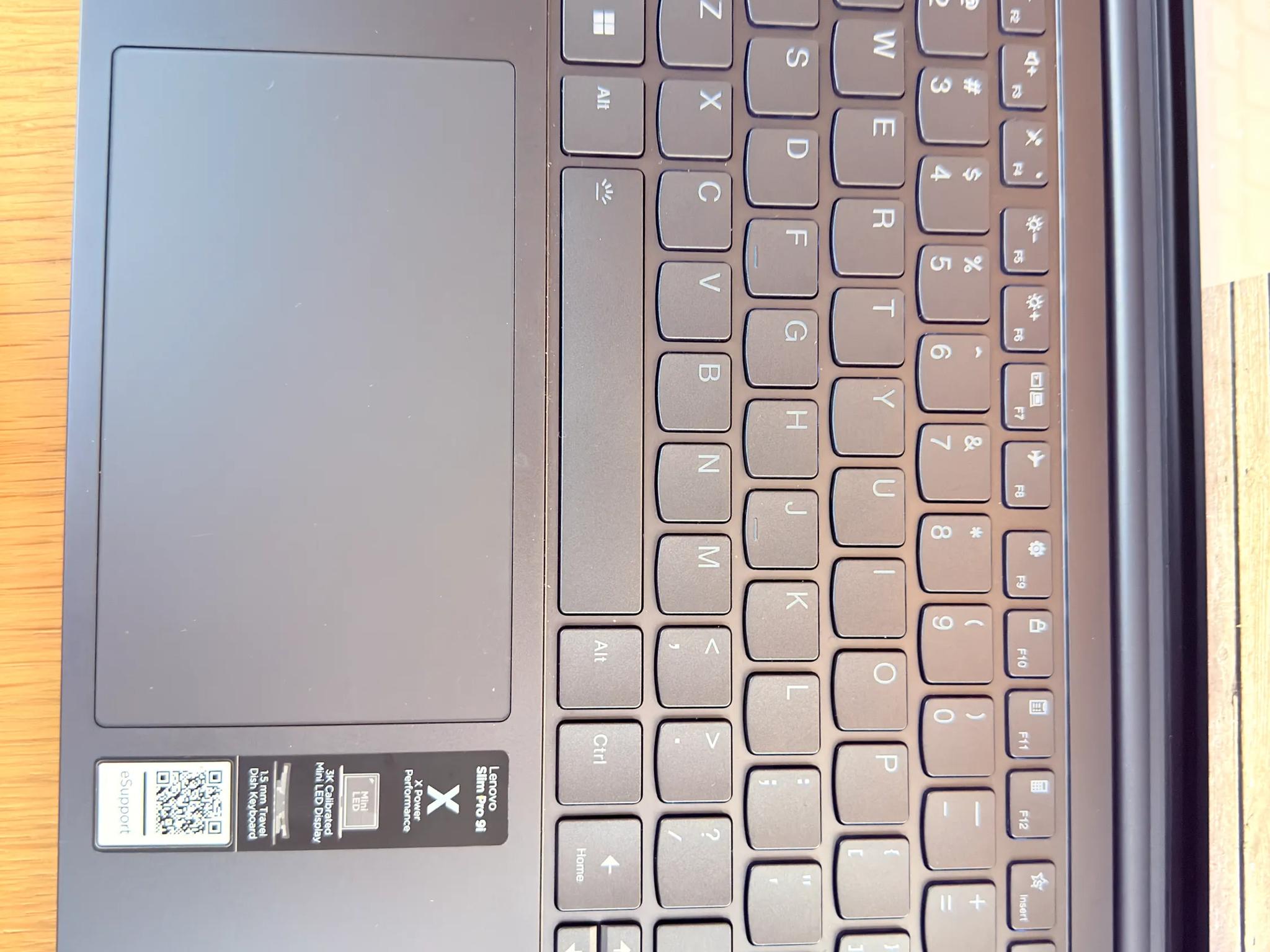 LIKE NEW! Lenovo Slim Pro 9i 14"