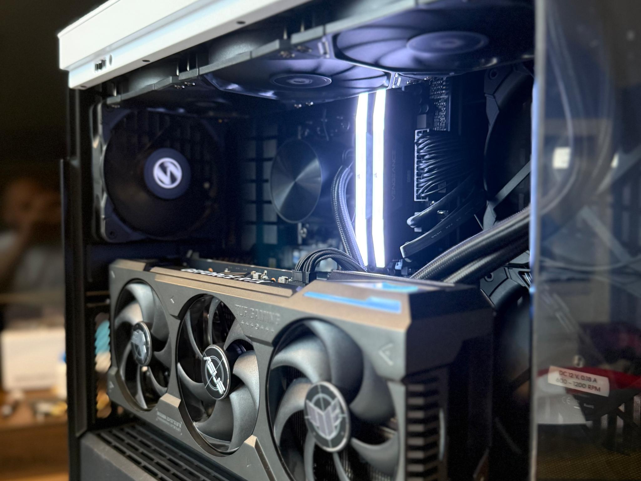 🐼 RTX 4080 | Ryzen 7 7800X3D | 32GB DDR5 | 2TB SSD