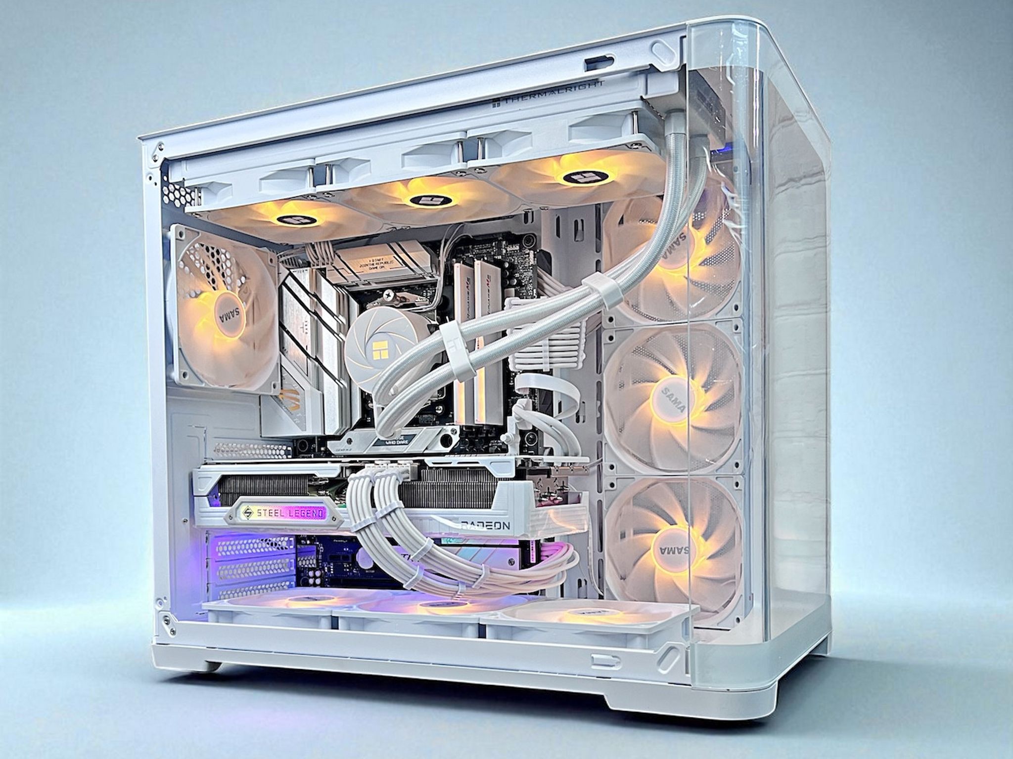 White RX 9070 XT Ryzen 7 7700X 32GB DDR5 2TB M.2 Win 11 Pro Gaming PC