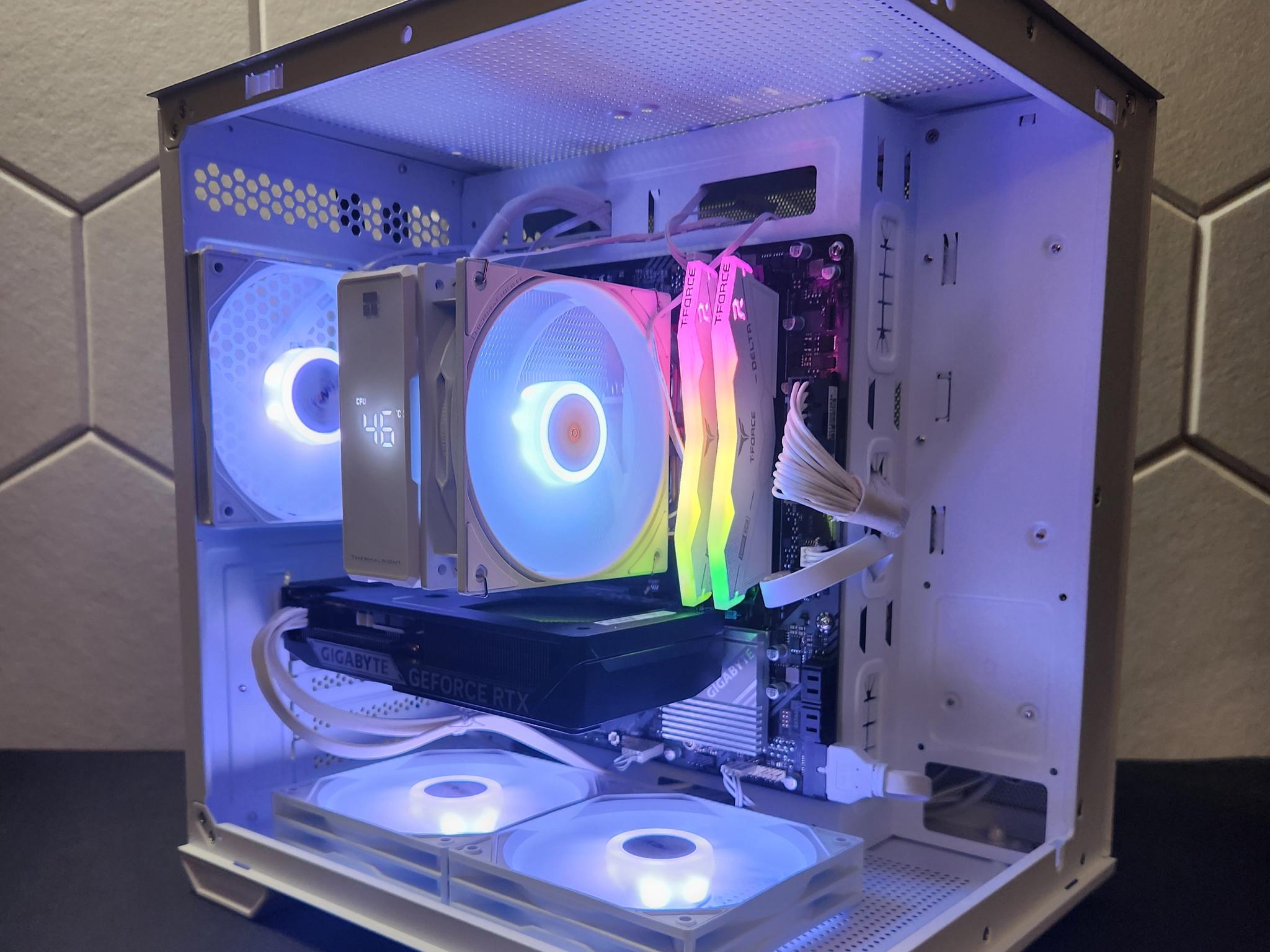 "Frosty" RTX 5060| Ryzen 5 7600X | 16GB DDR5 | 1TB SSD | WIFI+BT