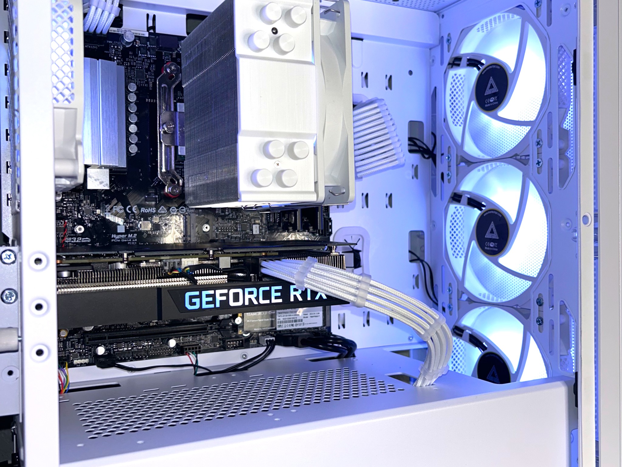 White Custom Gaming / Streaming PC | RTX 3060Ti + Ryzen 5 5600X + 1TB NVME