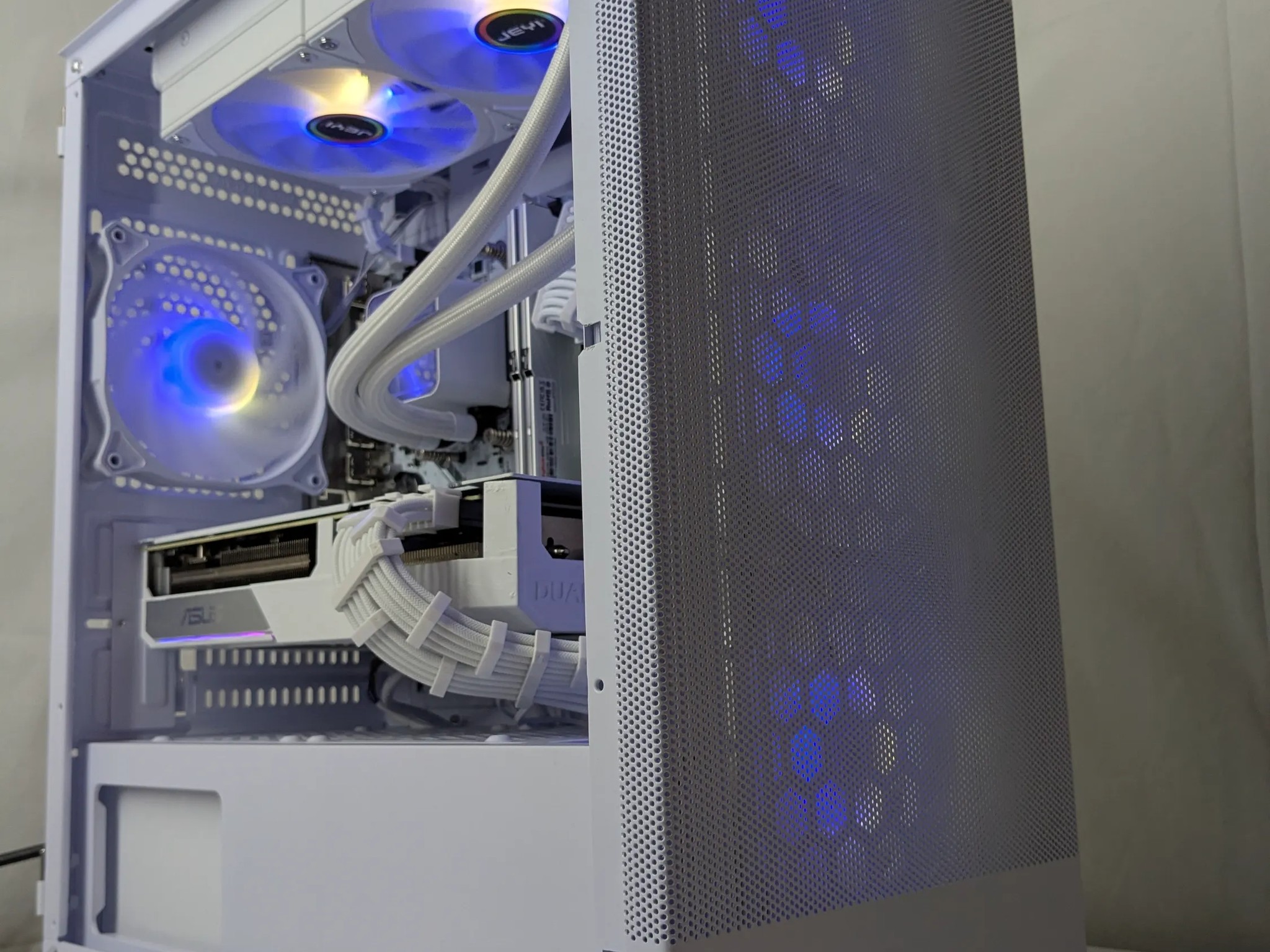 🔥 High-End Gaming PC – RTX 3070 | Ryzen 7 5700 | 32GB DDR4 | 1TB NVMe | 240mm AIO 🔥