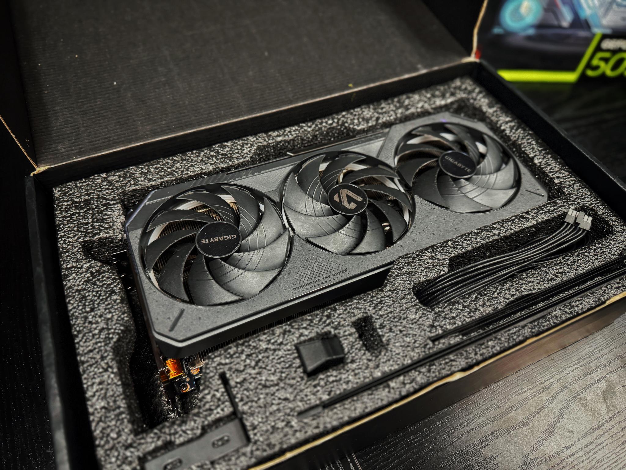 GIGABYTE GeForce RTX 5090 GAMING OC 32G