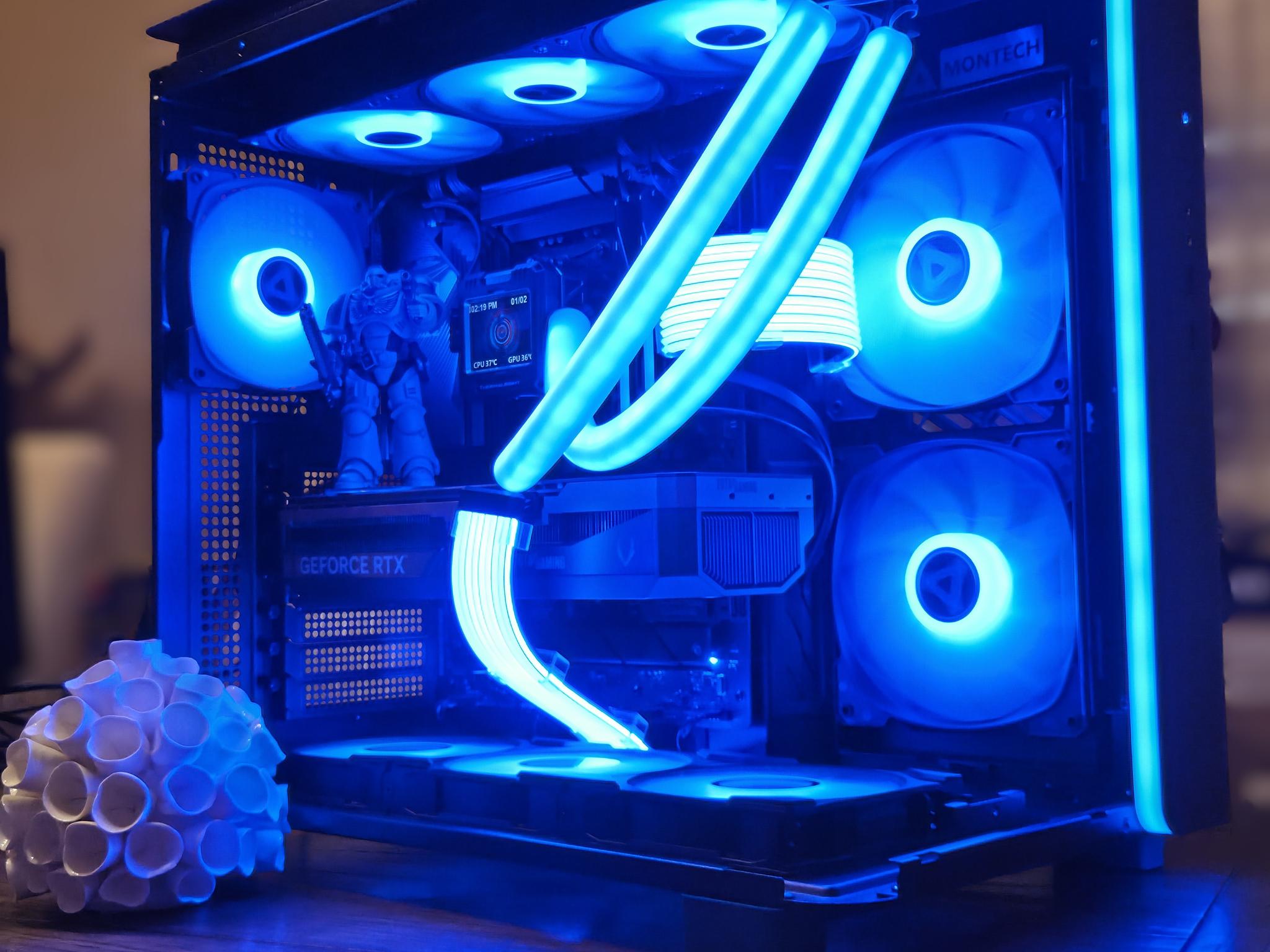 The Space Marine! | RTX 5070 Ti Gaming PC | Ryzen 7 9800X3D | 32GB DDR5 | 2TB NVMe | LCD Display
