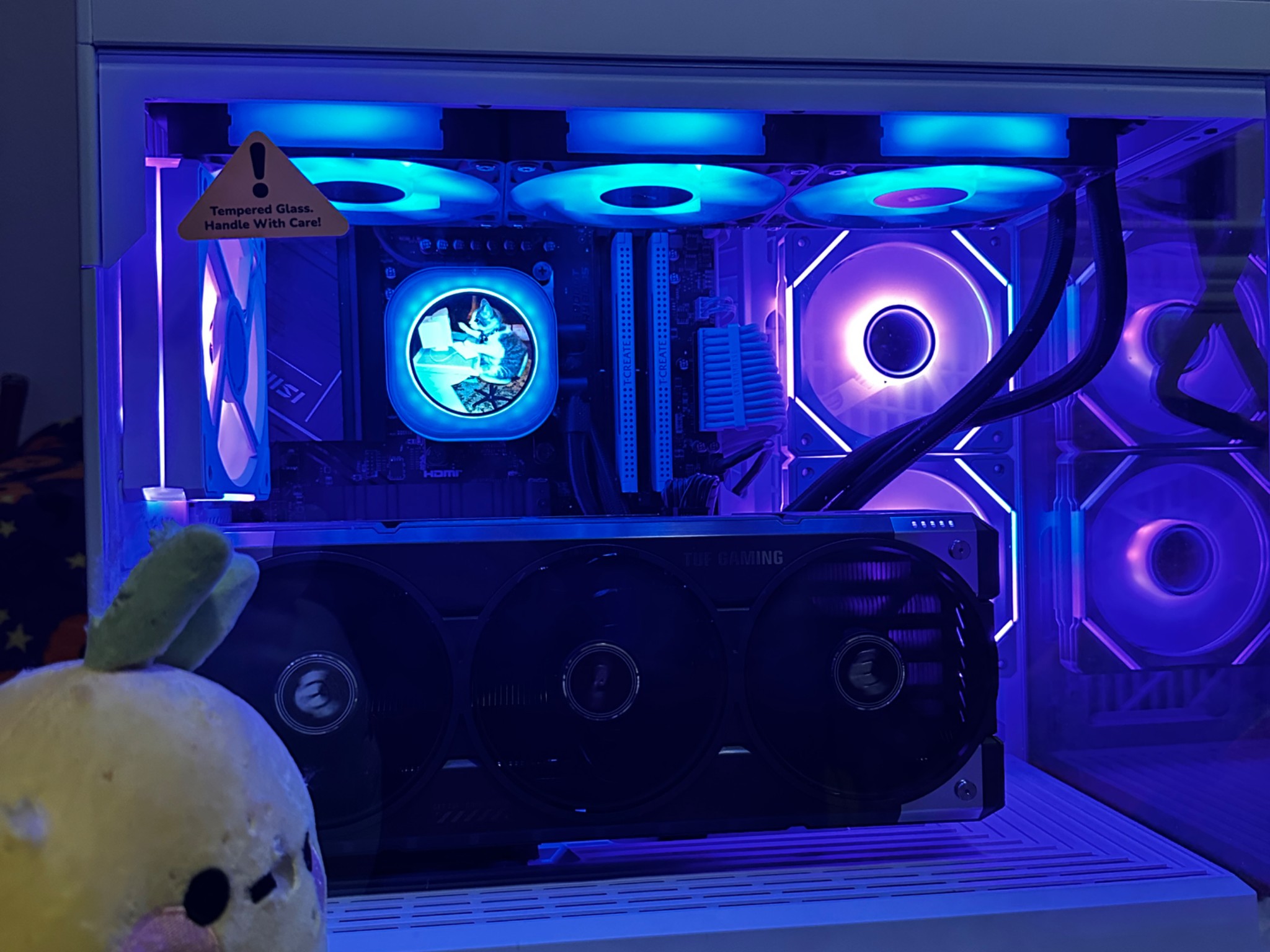 White & Black Hyte Y40, 7800x3d paired with an ASUS TUF 5070ti 16gb