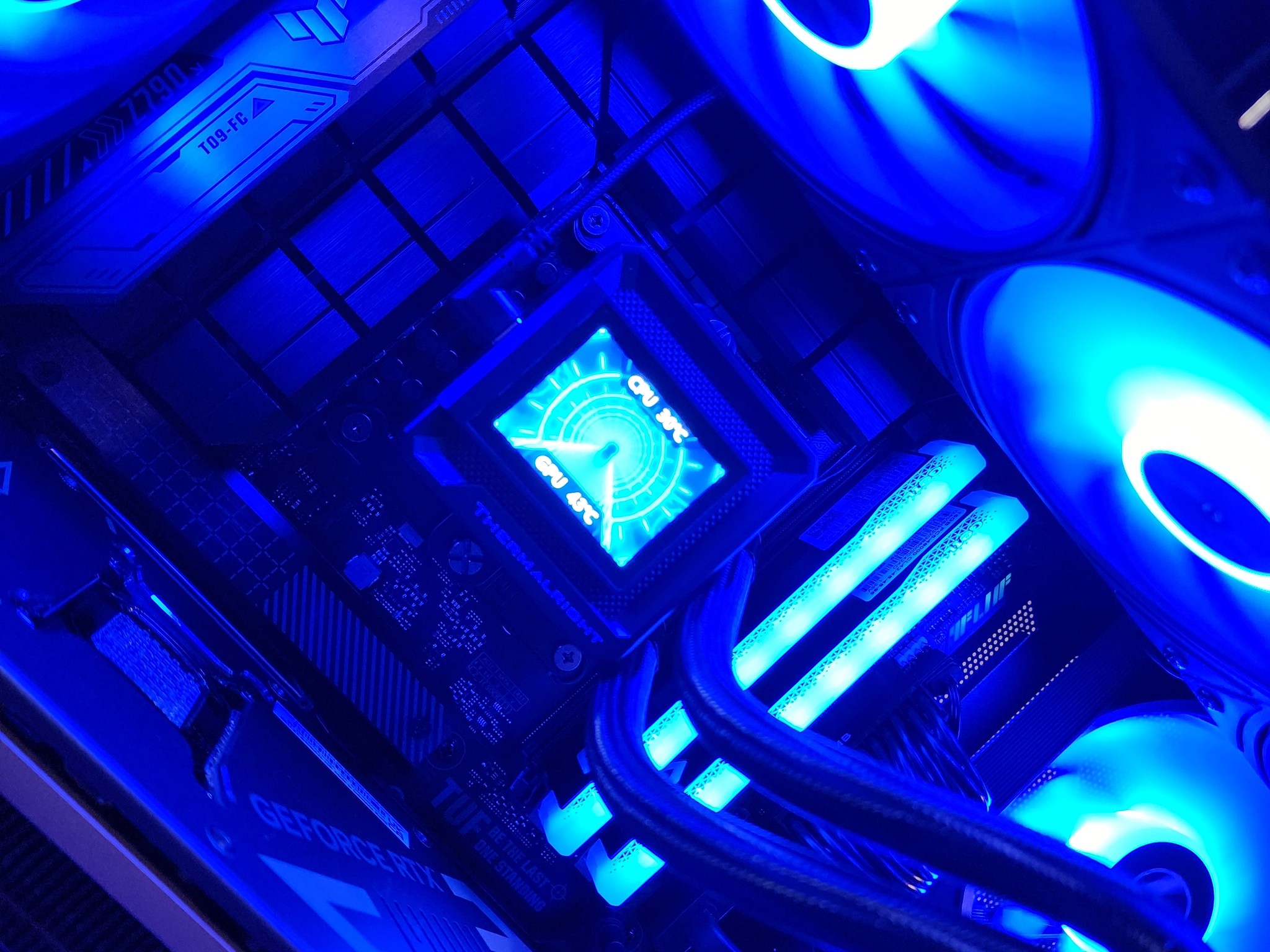 RTX 5080 / i9-14900KF / 32GB DDR5 RAM / 2TB NVMe