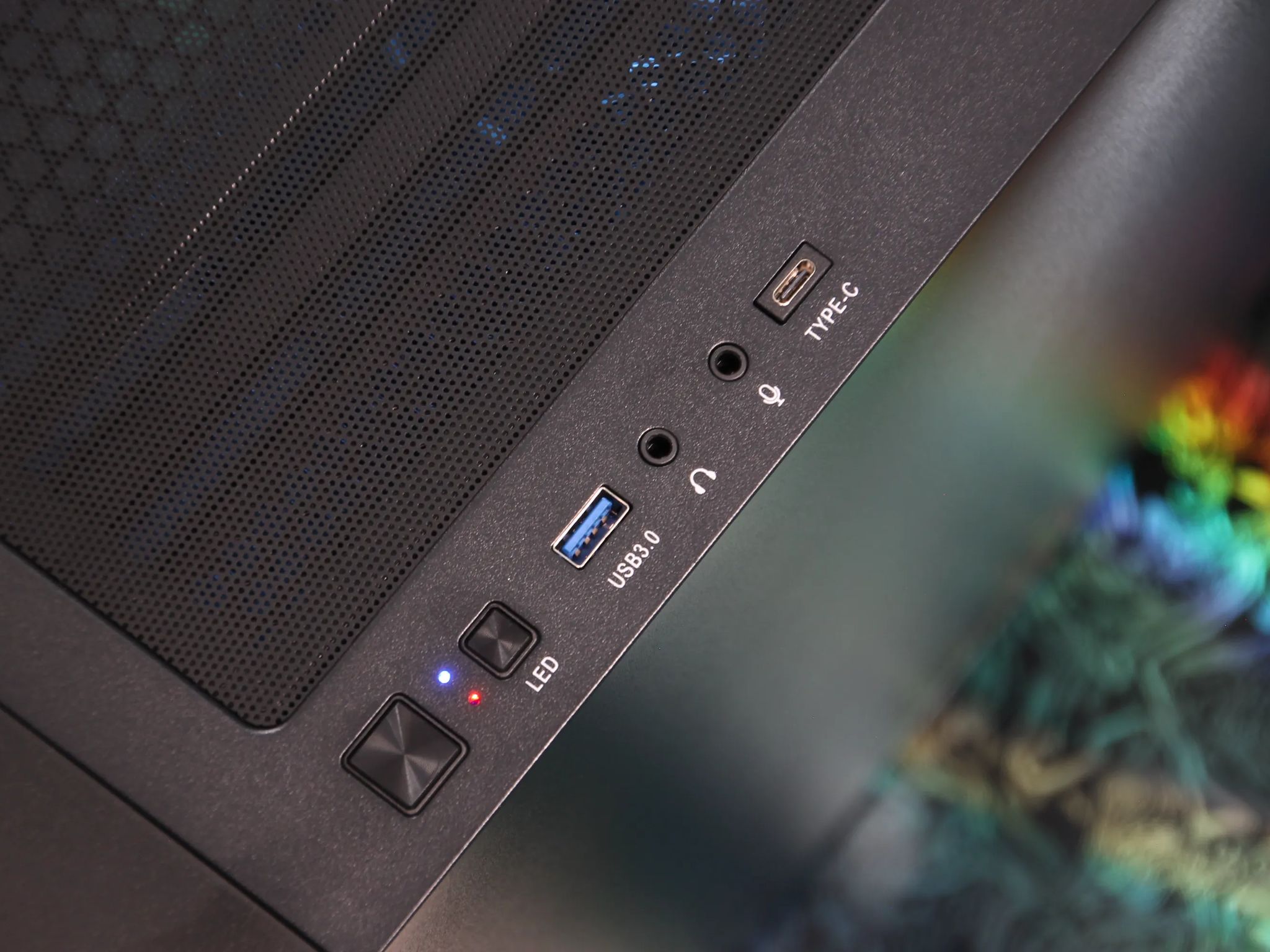 comm.006 // Ryzen 5 7600X, RTX 3070 // Midrange Gaming PC