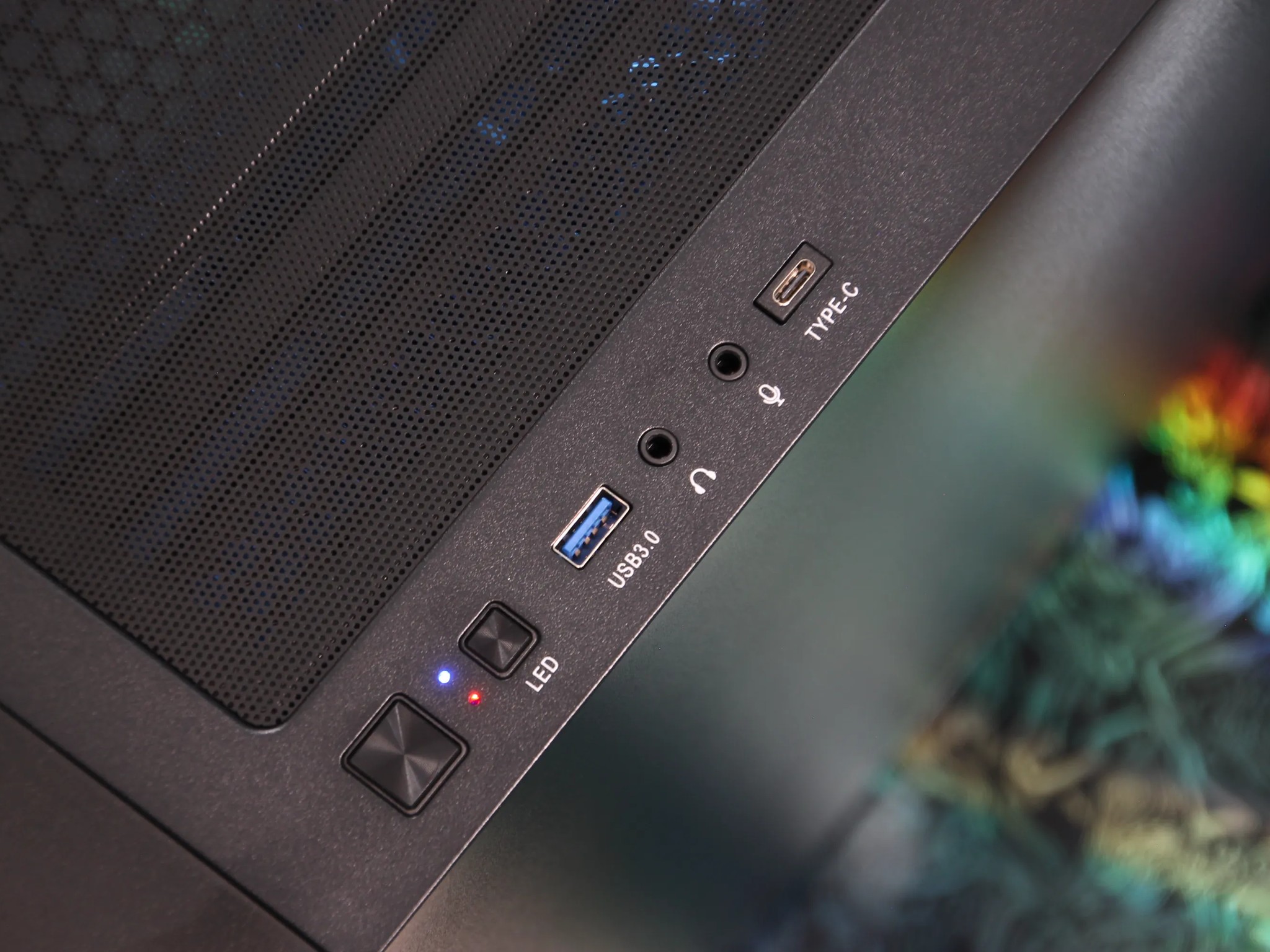 comm.006 // Ryzen 5 7600X, RTX 3070 // Midrange Gaming PC
