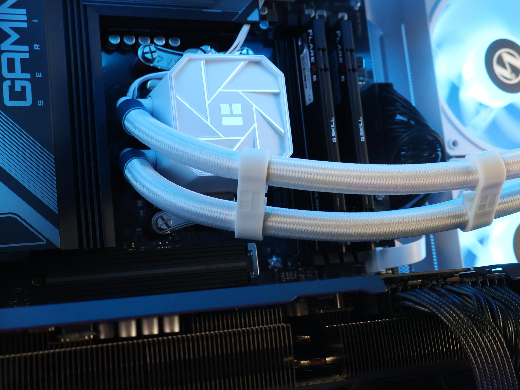 ⚪ Ryzen 7 9700X/RX 9070XT 16GB Gaming/Streaming PC ⚪
