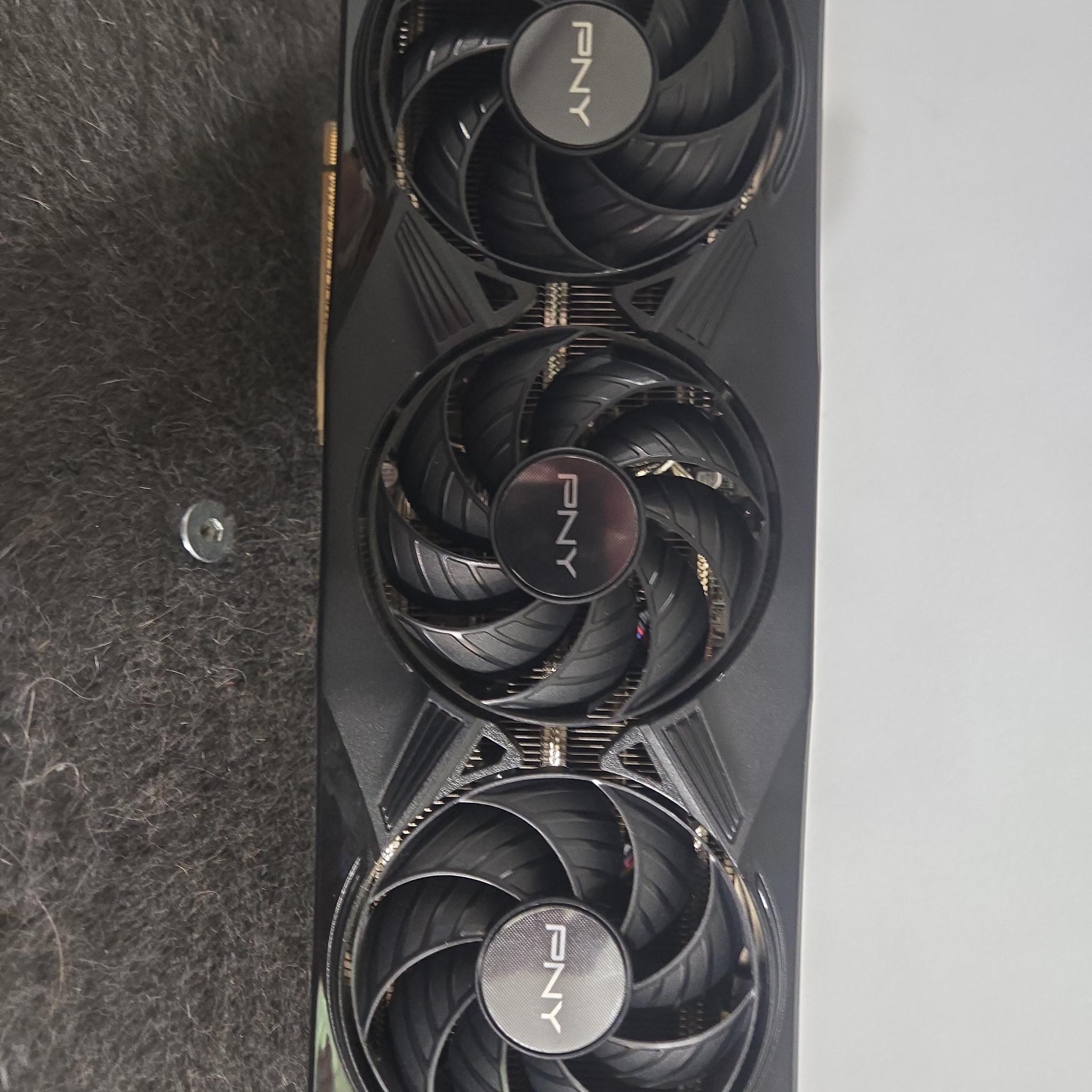 PNY GeForce RTX 5070 Ti OC Triple Fan
