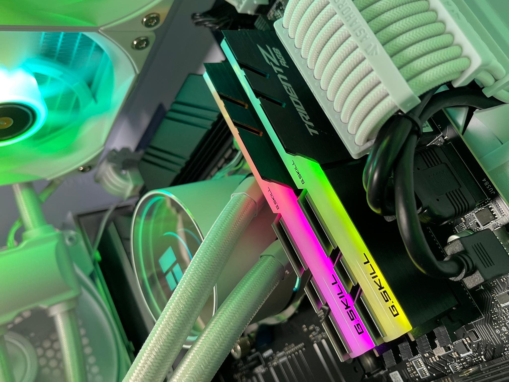 Gaming PC | INTEL i5 12600K | RTX 3080 10GB| 32GB DDR4 | 2TB GEN4 SSD