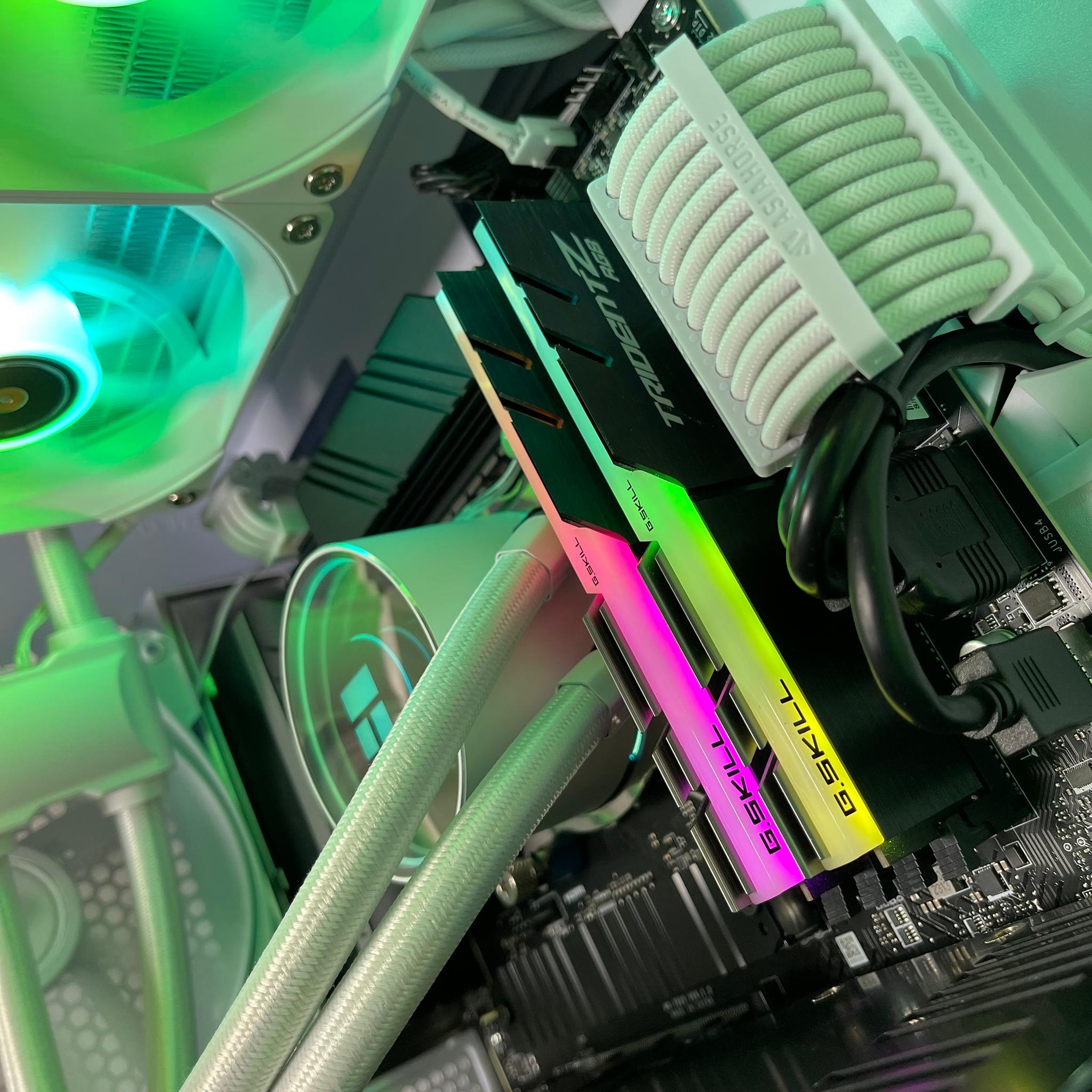 Gaming PC | INTEL i5 12600K | RTX 3080 10GB| 32GB DDR4 | 2TB GEN4 SSD