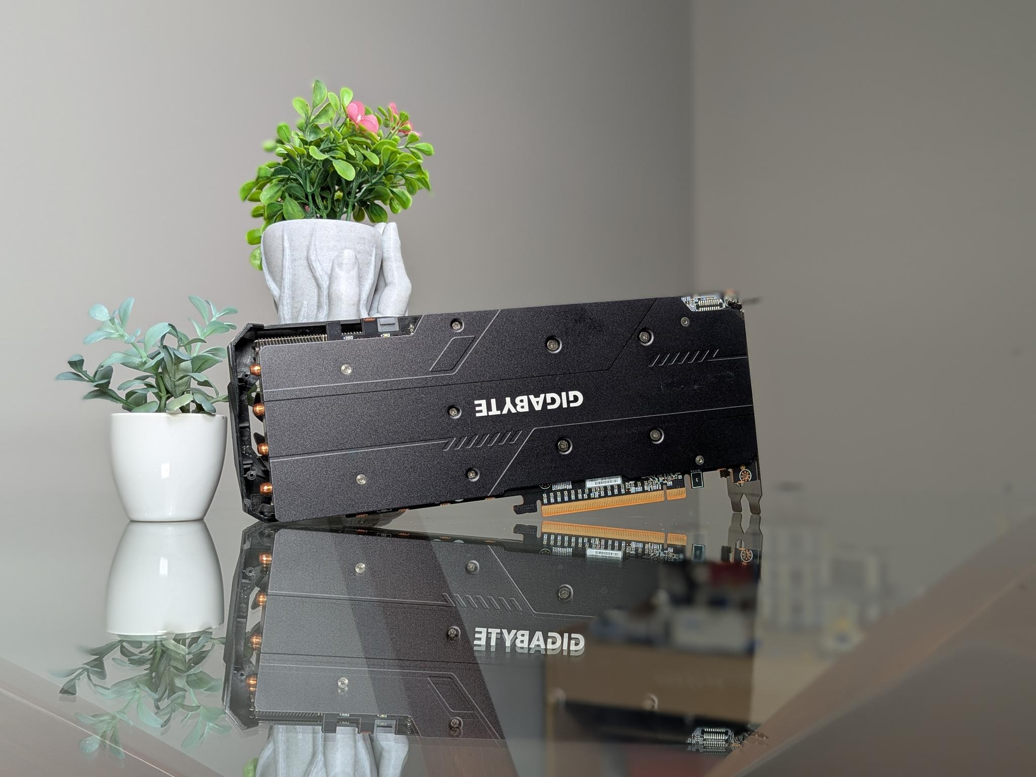 Gigabyte RX 5600XT | Please Read Description | Powers On | No Video signal