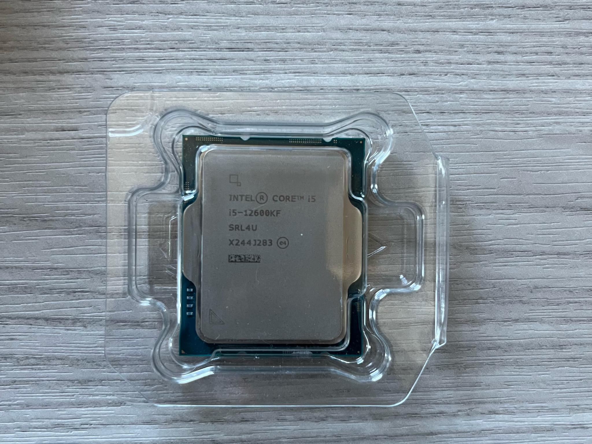 Intel Core i5-12600KF LGA 1700, Great Condition with Original Box and Manual