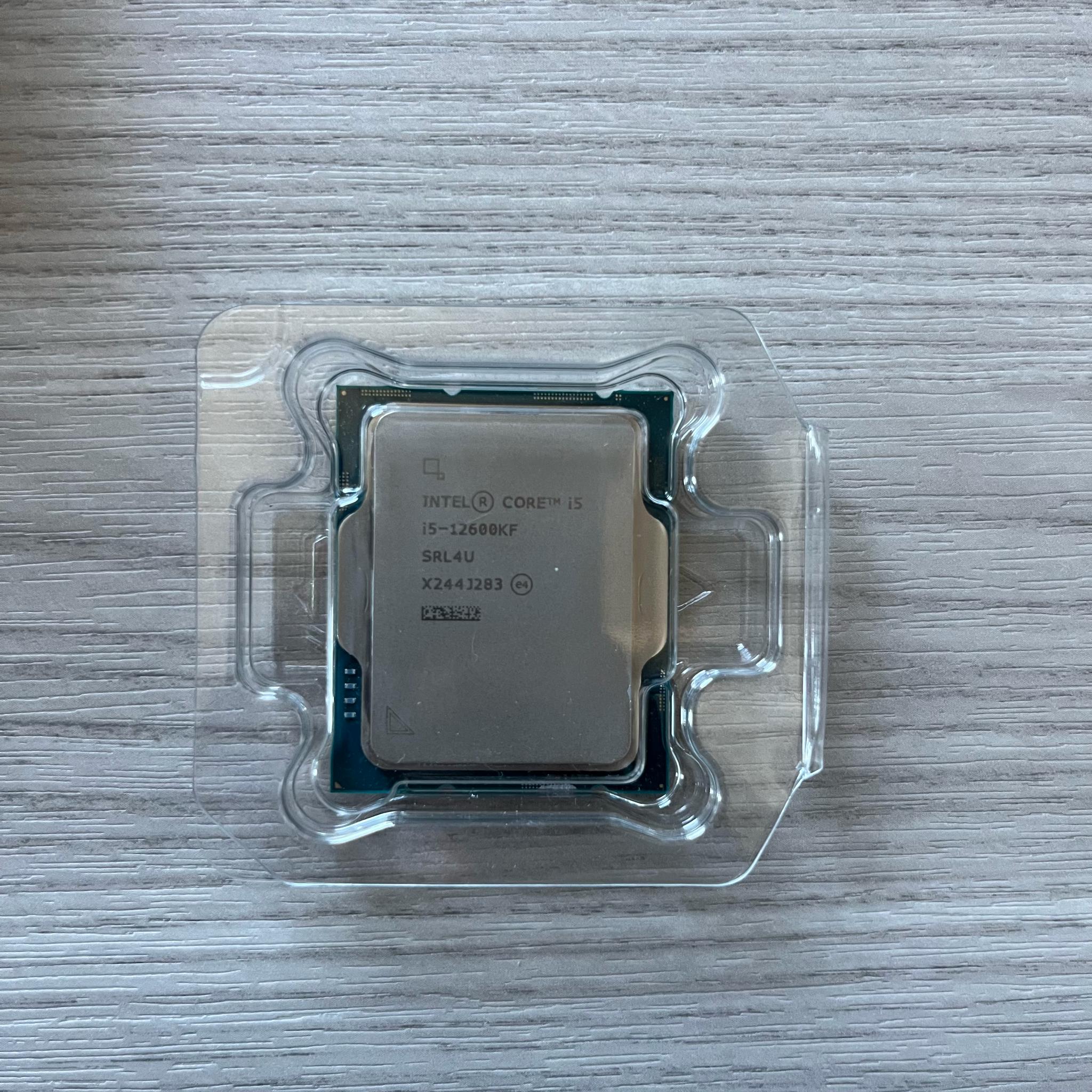 Intel Core i5-12600KF LGA 1700, Great Condition with Original Box and Manual