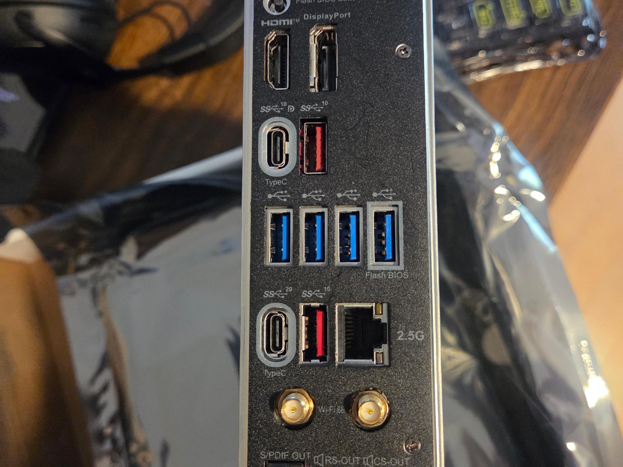 MSI MAG X670E TOMAHAWK WIFI - Image 4