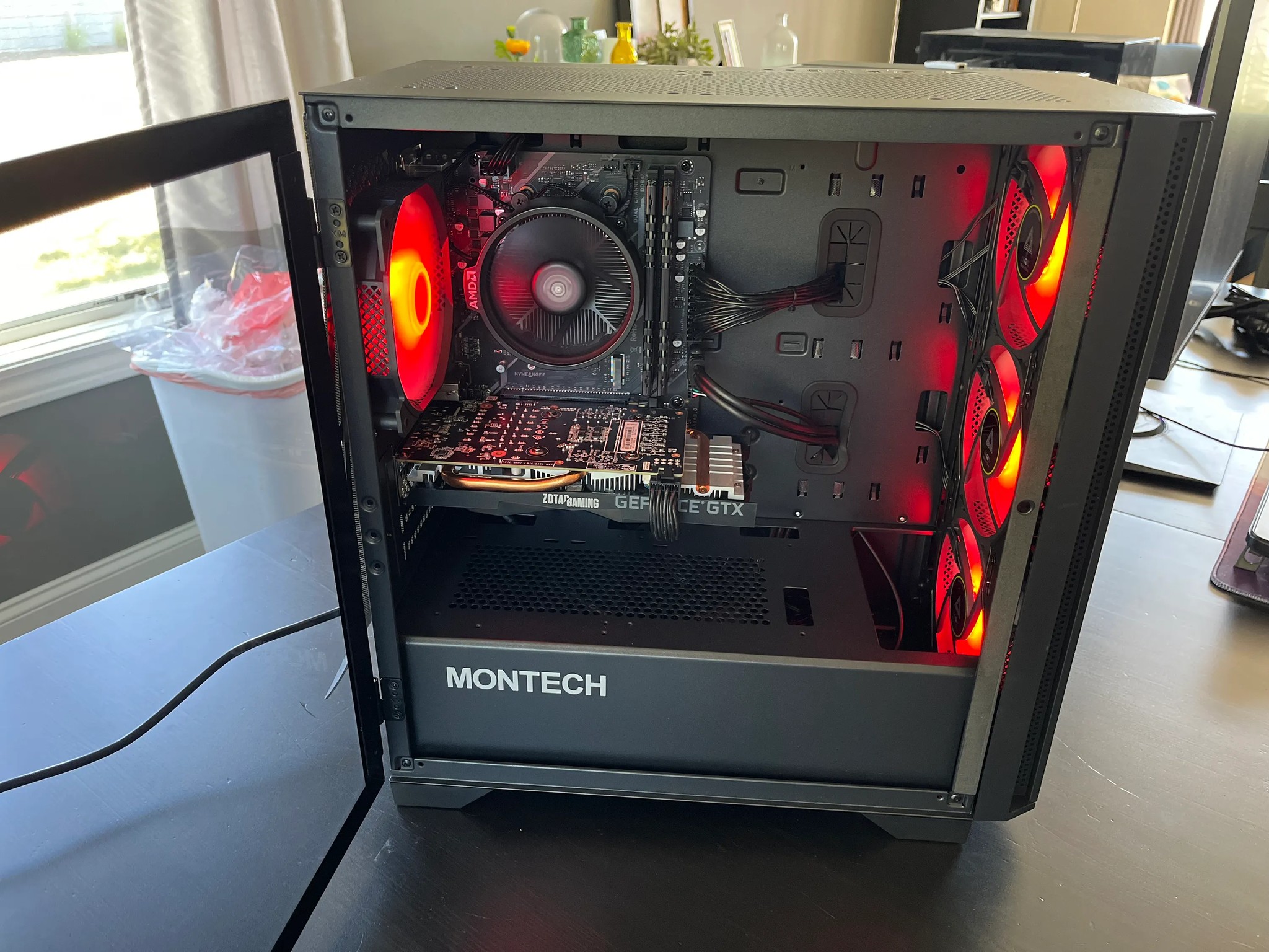 GTX 1660 | Ryzen 5 2600 | 16 GB RAM |
