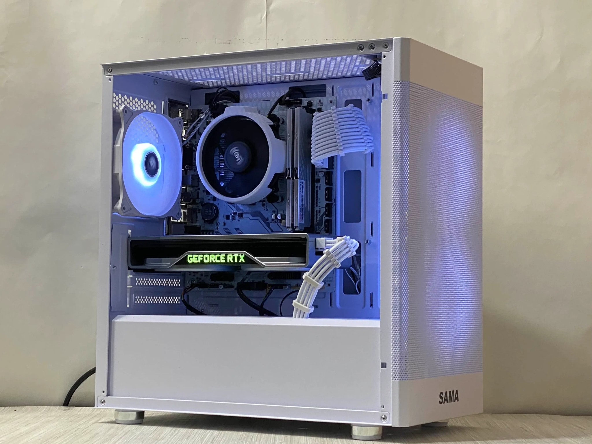 RTX 2060 Super, Ryzen 5 3600, 16GB DDR4, 512GB NVMe SSD, WiFi - White Gaming PC
