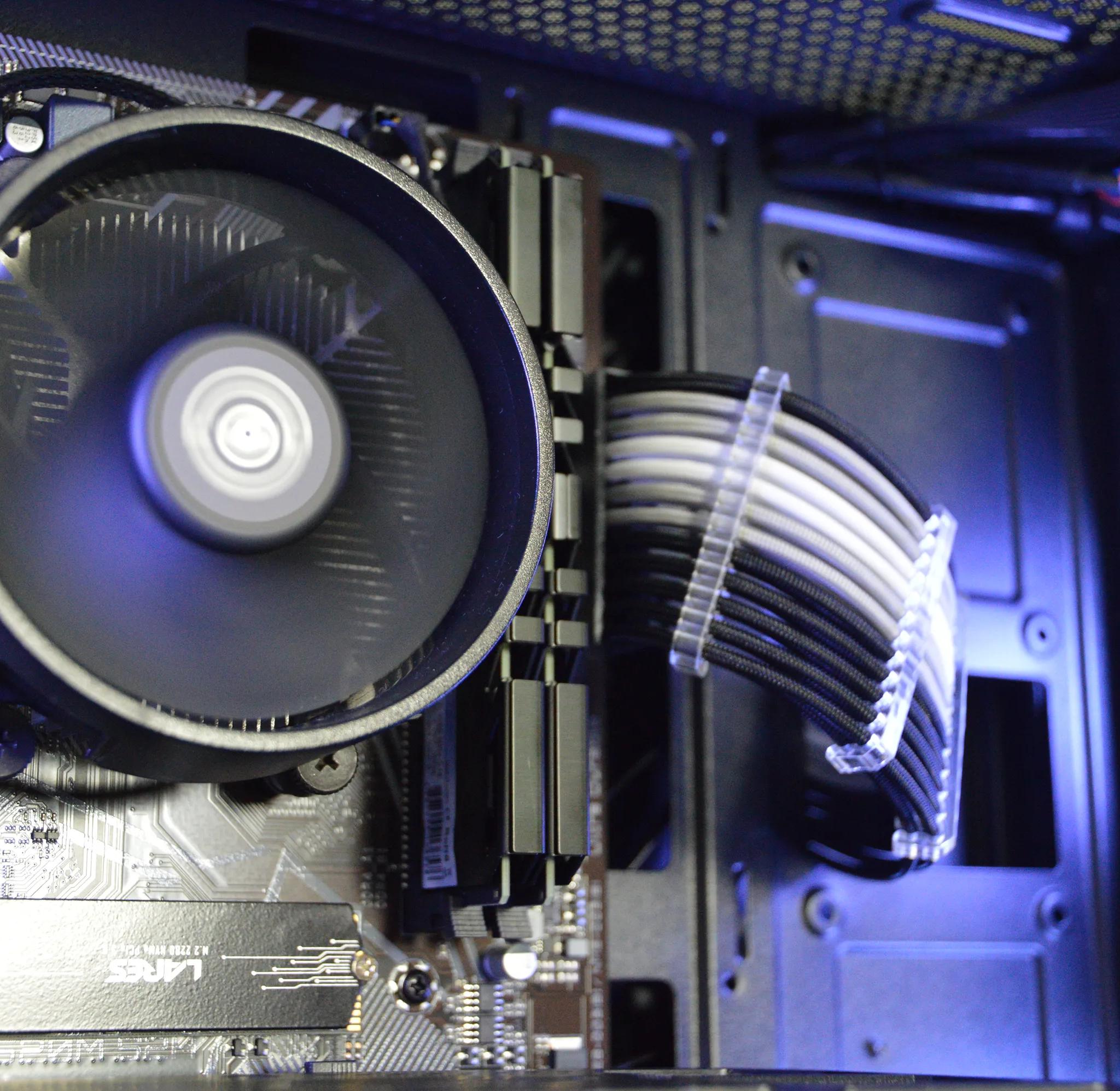 🟣🕷️| RX 6600 8GB | RYZEN 5 3600 | 16GB RAM | 1TB NVME SSD | Royal Widow |