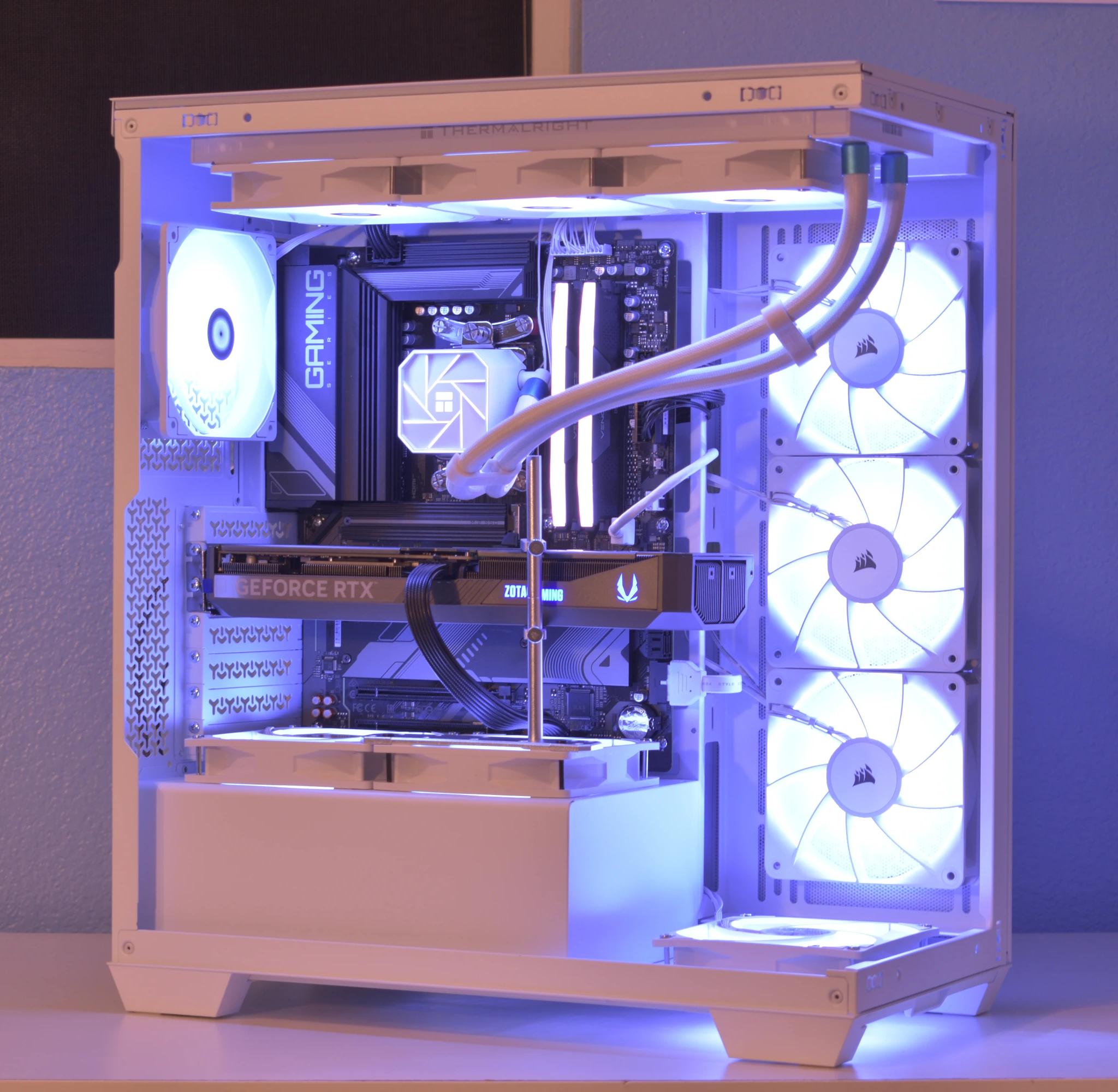 🚀Performance Gamer🚀 Ryzen 7 7700X | RTX 5070 12GB | 32GB DDR5 | 1TB nVME SSD | White | RGB+Wifi