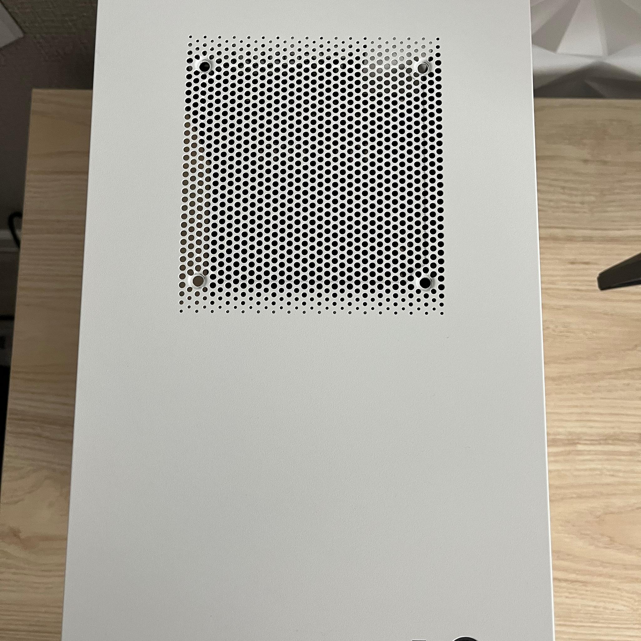 **SUMMER SALE** NZXT H210 MINI ITX GAMING CASE -  GREAT CONDITION