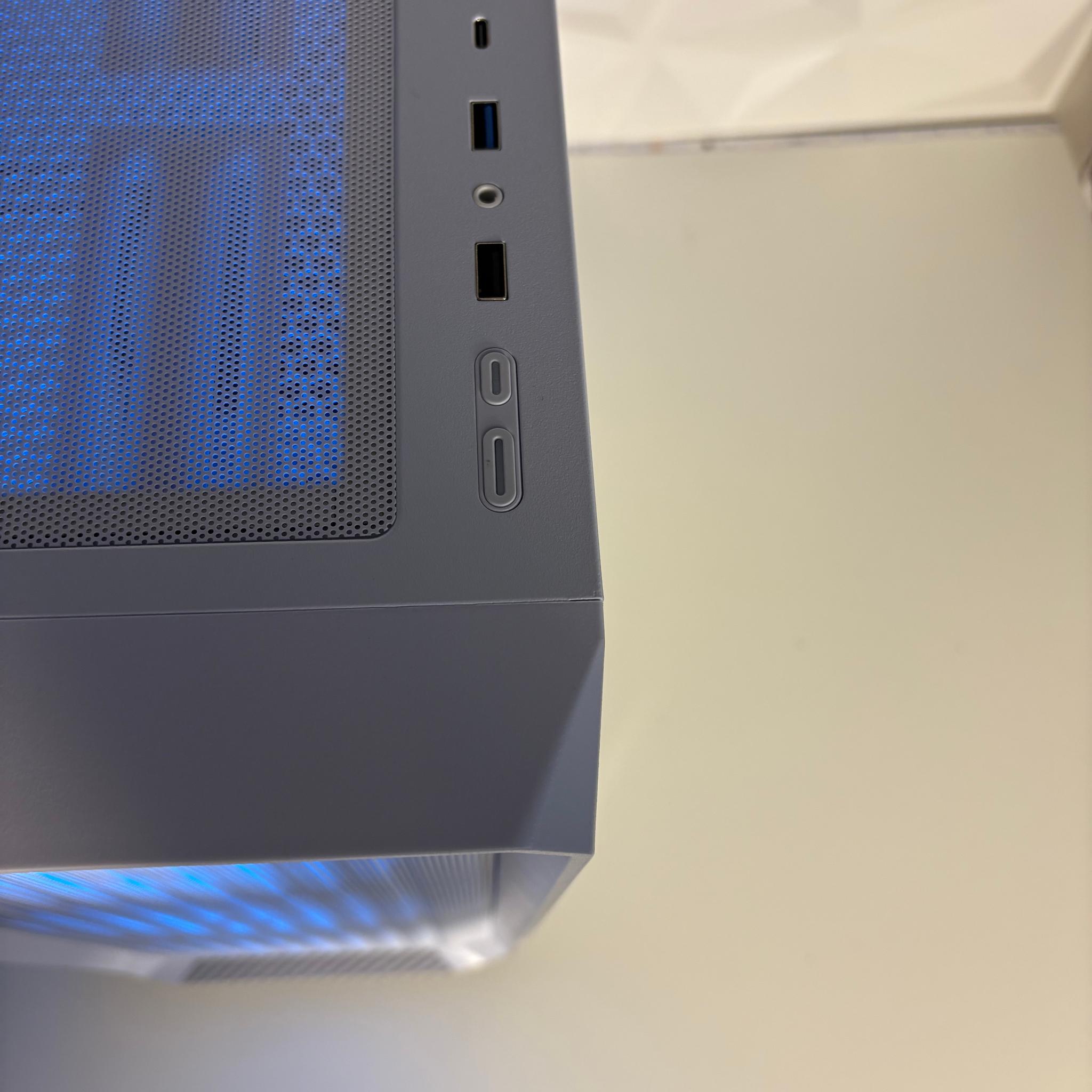 🥶🧊//Glacier Valley V2// - Ryzen 7 2700X, RTX 3070 Ti, 1TB SSD, 16GB🥶🧊