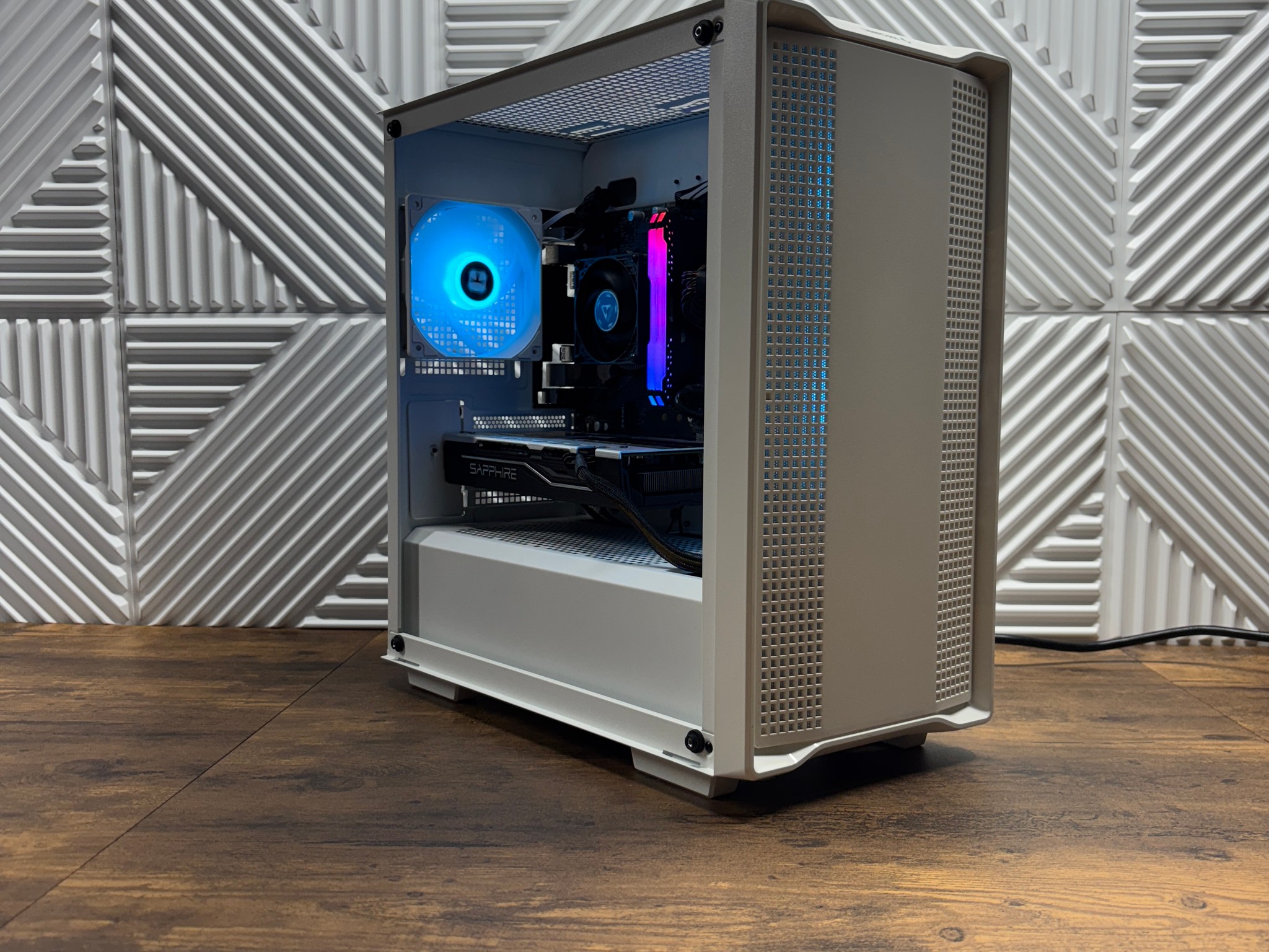 Ryzen 3 3100 + RX 570 4GB Gaming PC | 16GB RGB RAM | 1.24TB Storage | WiFi