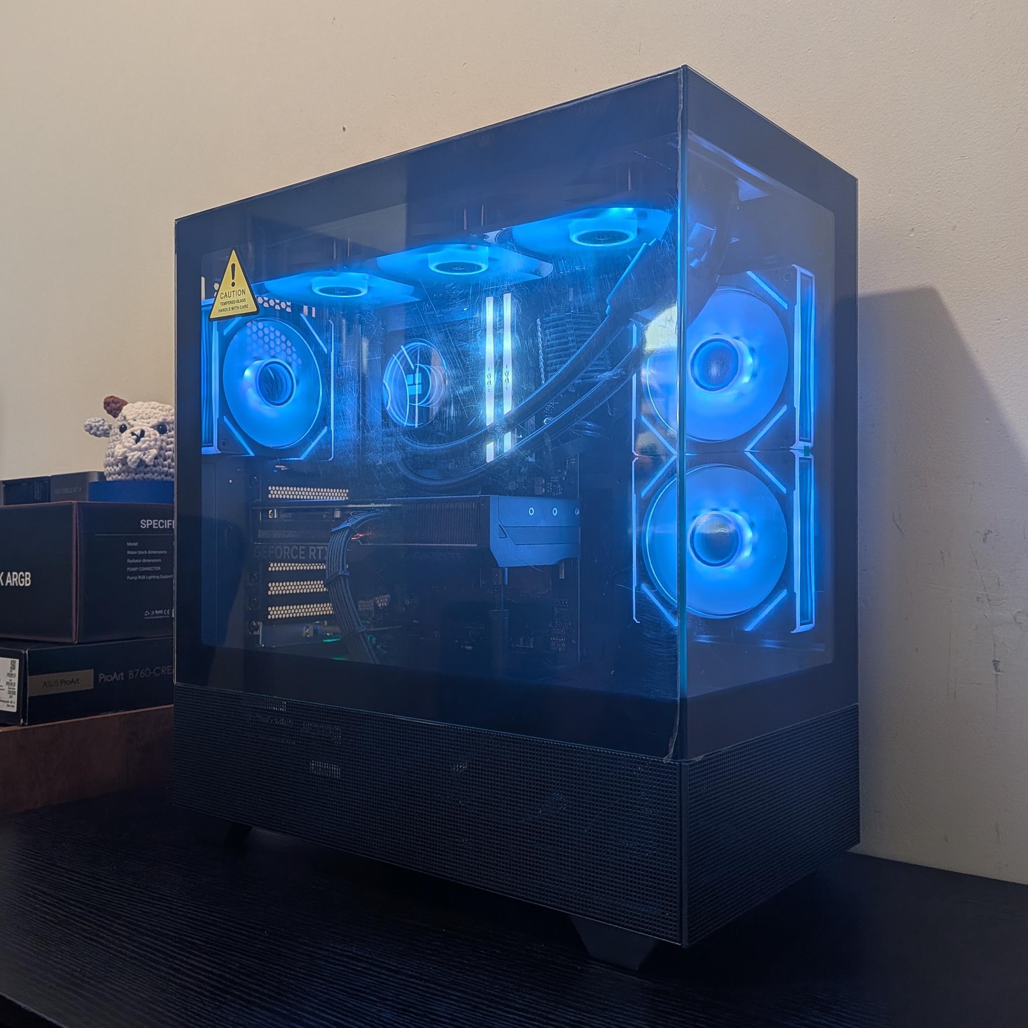 🔥🐦‍⬛ 1440p Gaming Beast | RTX 4070Ti | i7 12700KF | 2TB SSD | 32GB RAM | WiFi 6 & Bluetooth 🐦‍⬛🔥