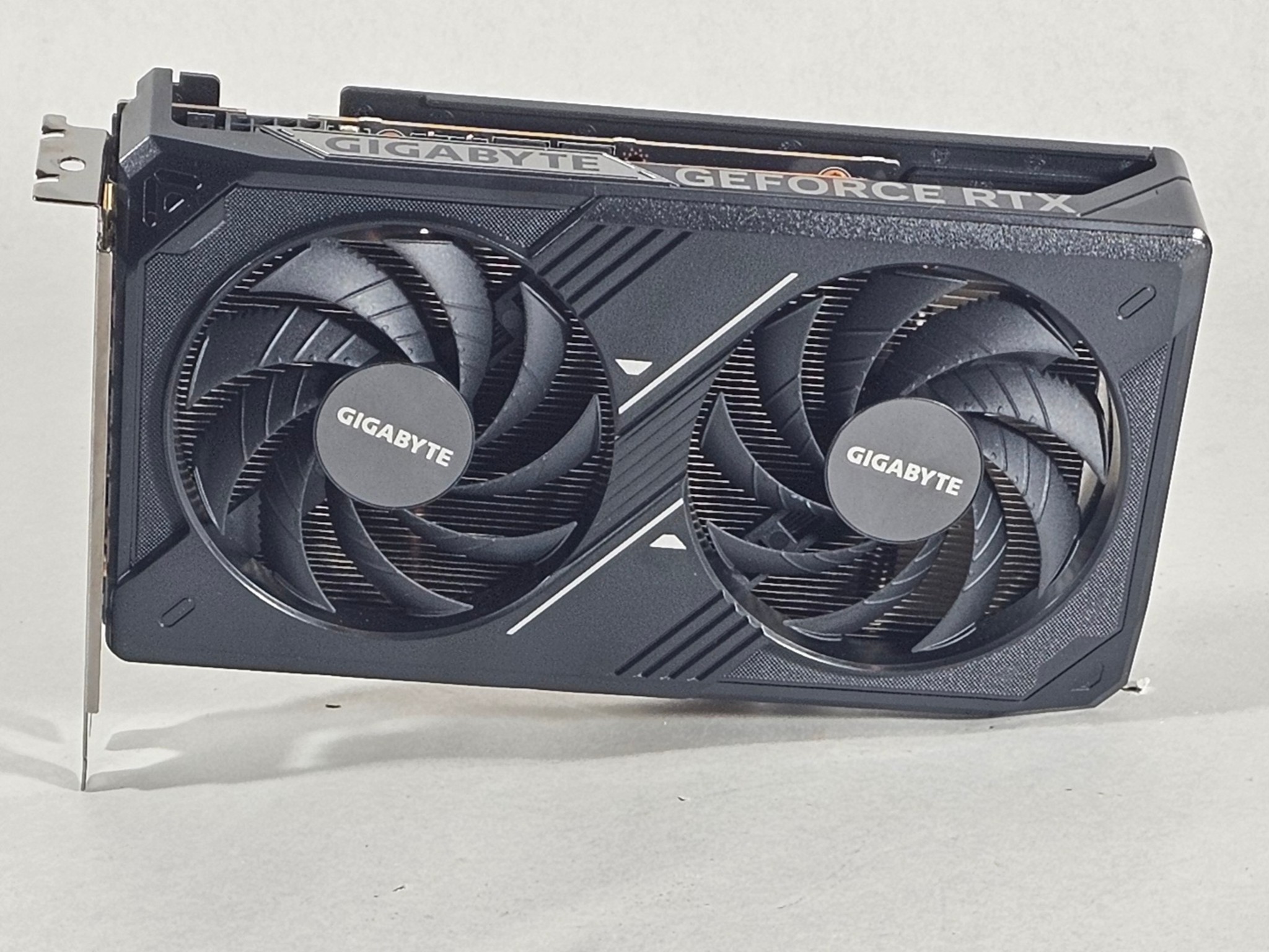RTX 5050 Gigabyte 8GB