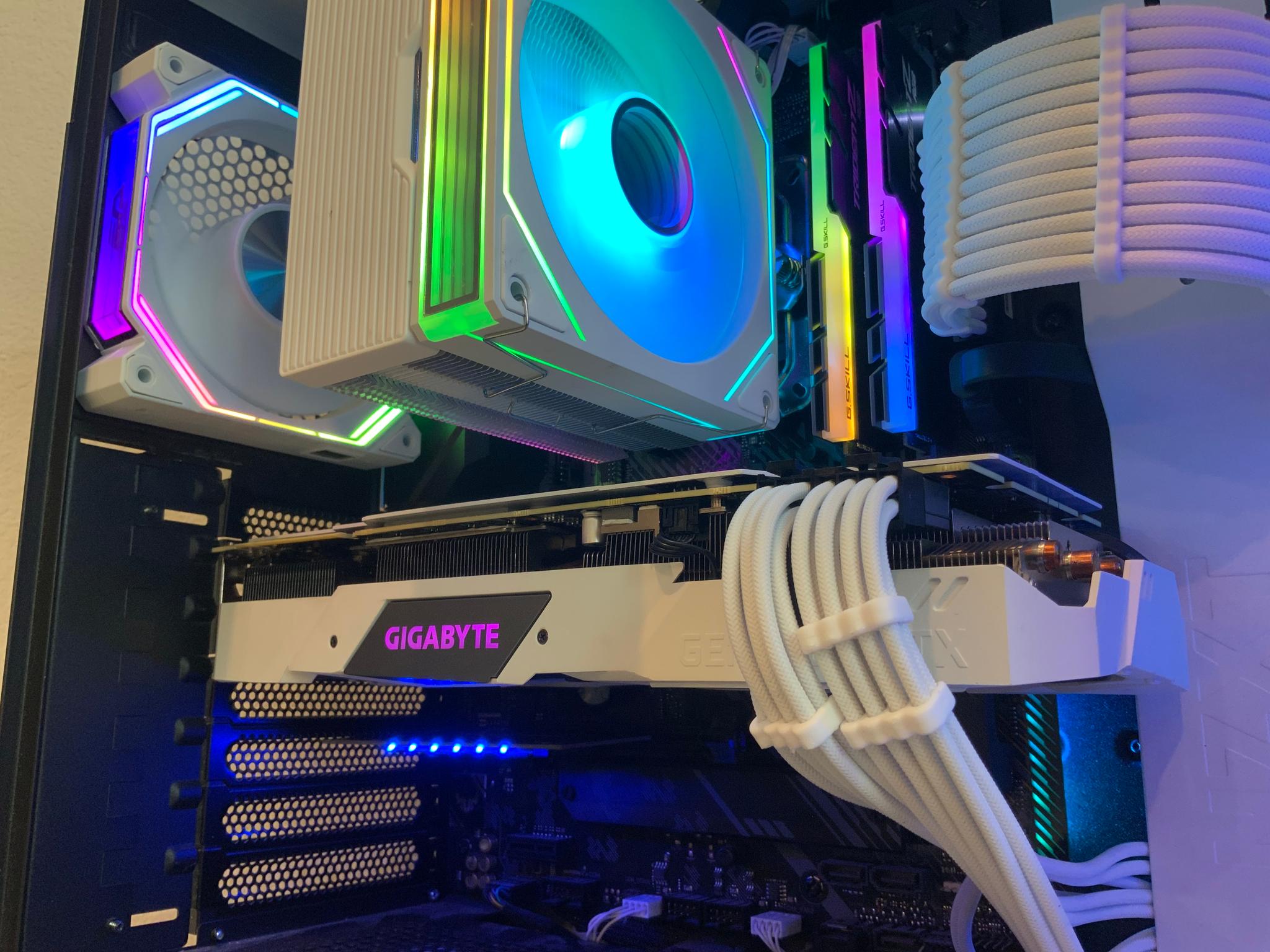 ❄️ RTX 2070 SUPER | RYZEN 7 3700X | 512GB SSD | 16GB DDR4 | 650W | WHITE ❄️