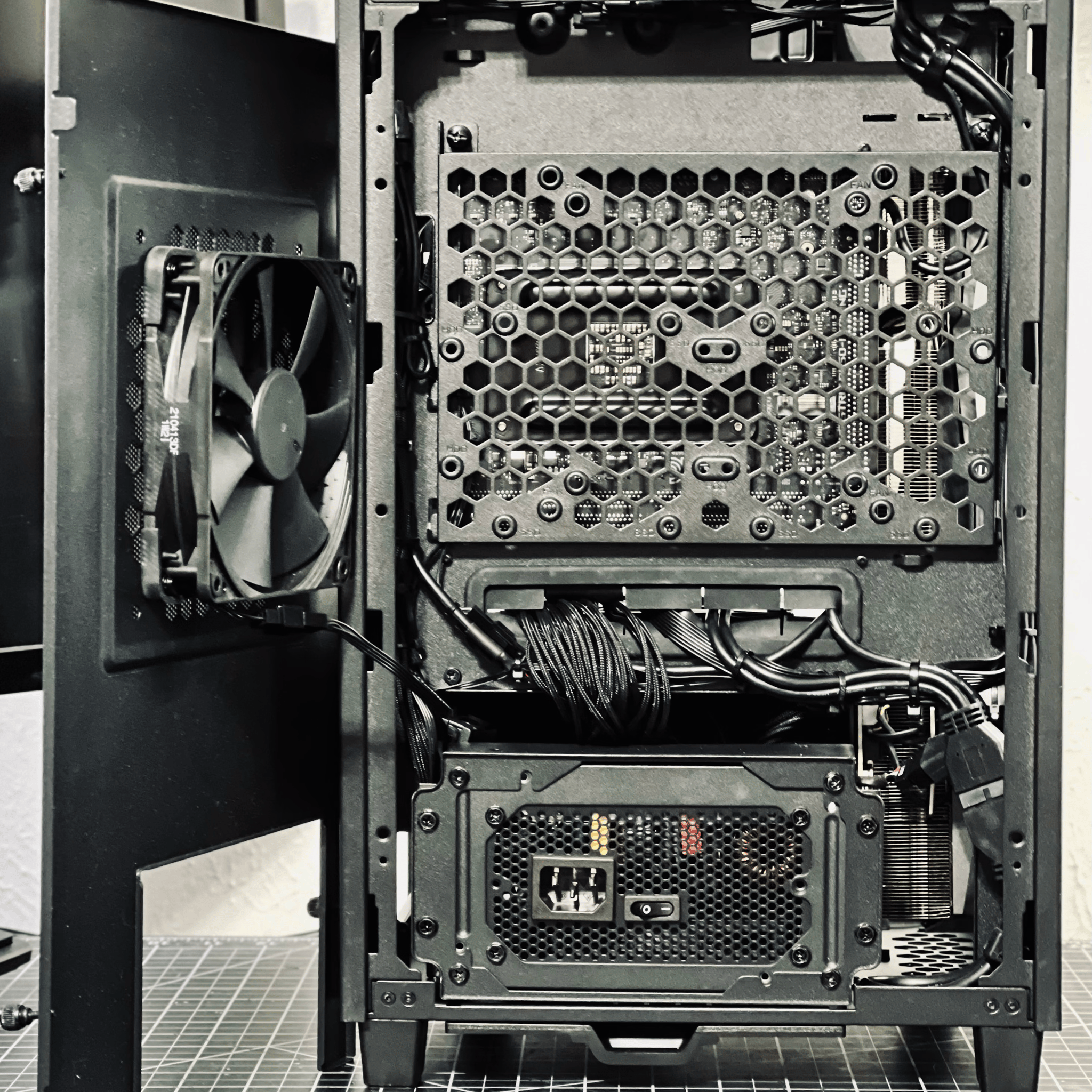 New ITX Gaming PC | Ryzen 5600X | RTX 3070 | 32GB RAM | 2TB Gen 4 NVMe 