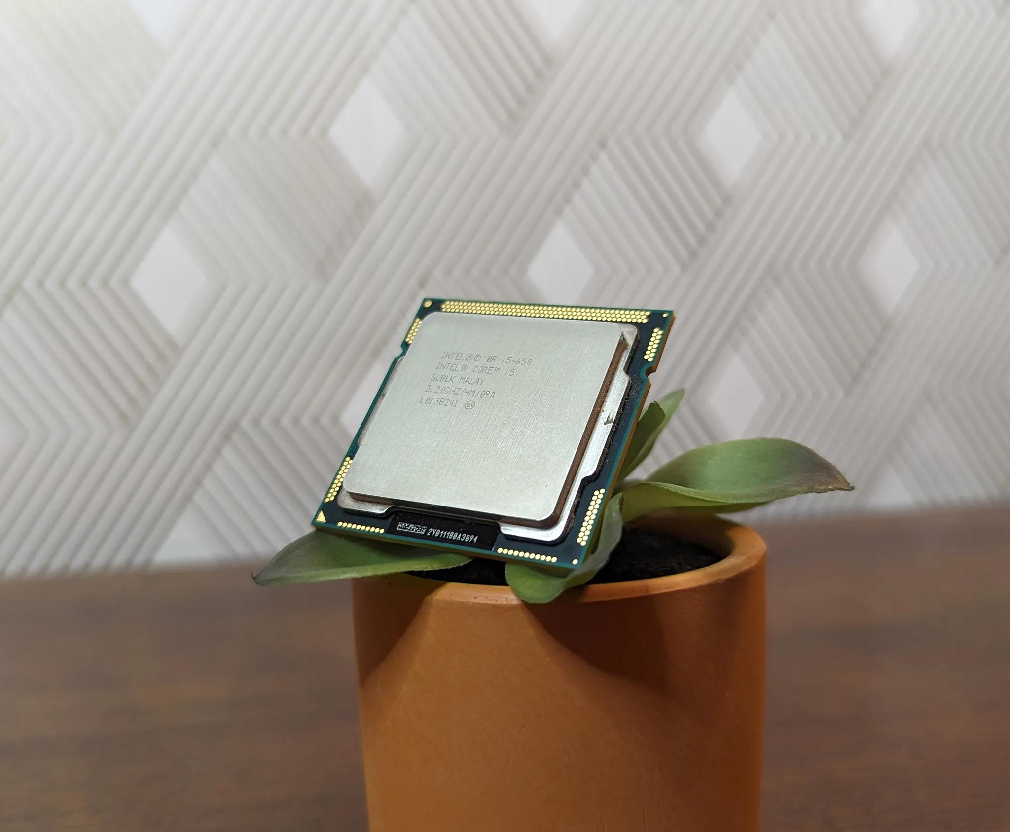 Intel Core i5-650 3.2 GHz 2.5GT/s LGA1156 Desktop CPU Processor