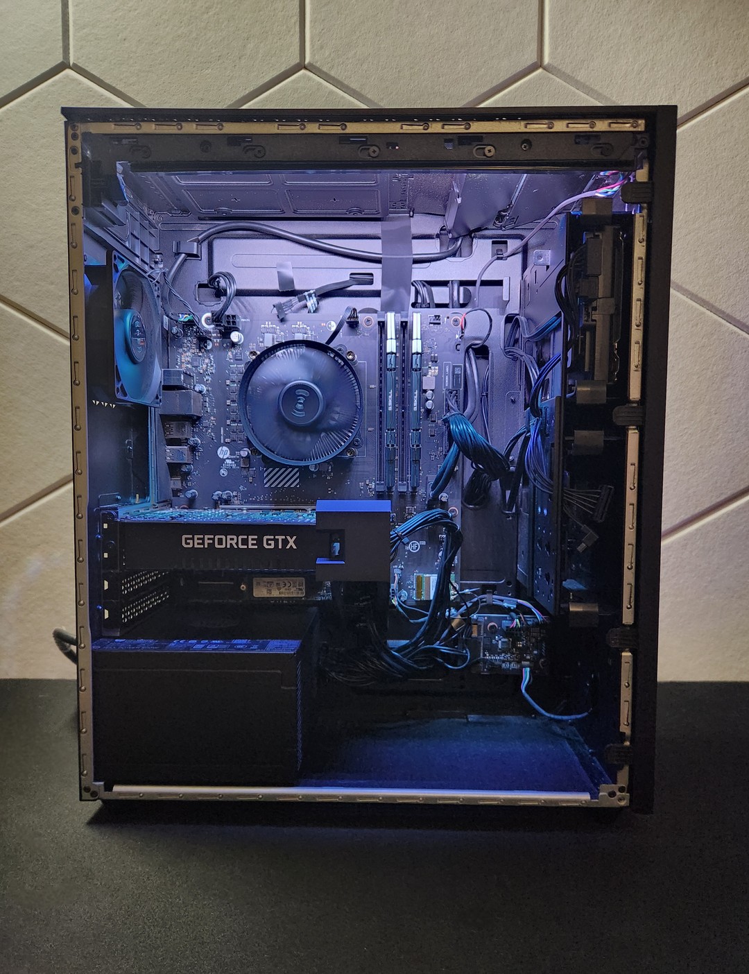 HP Omen 25L GT12 | GTX 1660 Super | Intel I5 10400F | 16GB DDR4