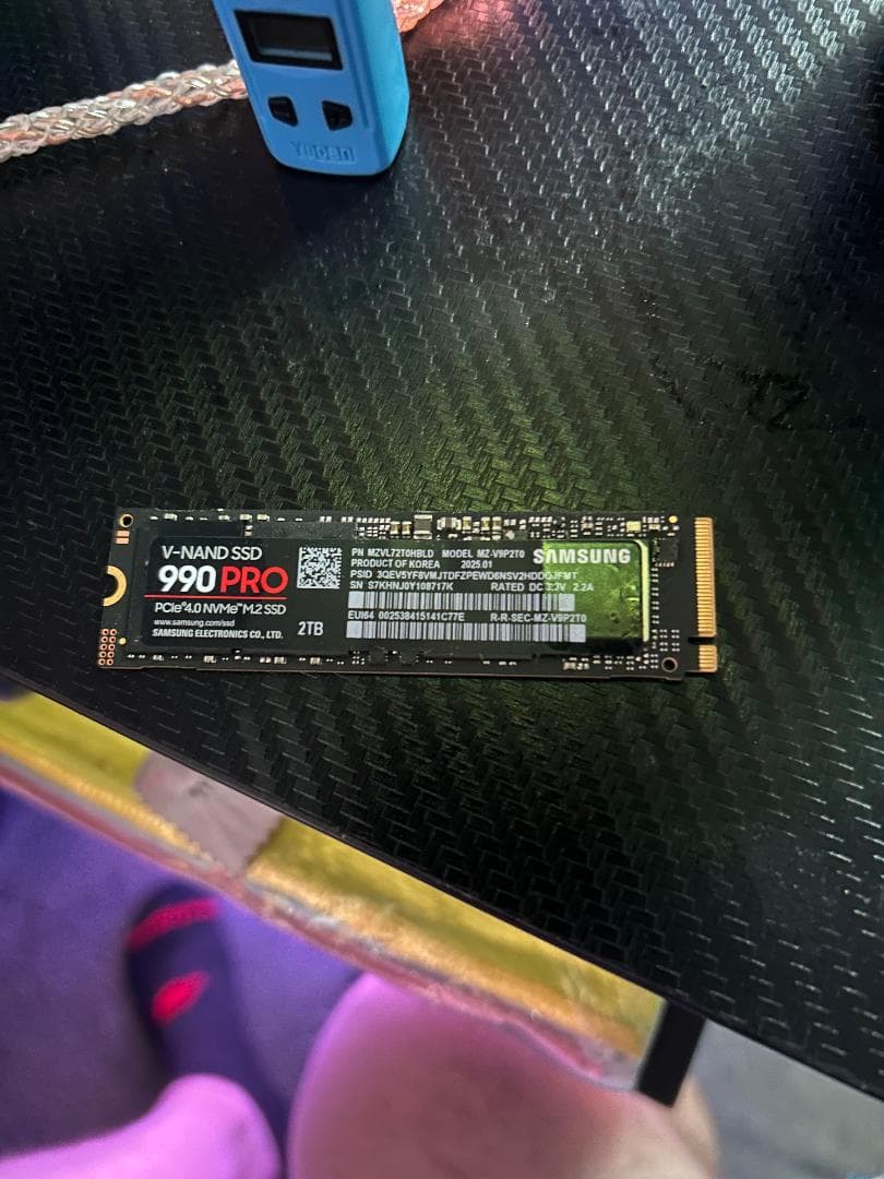 Samsung 990 pro 2tb SSD