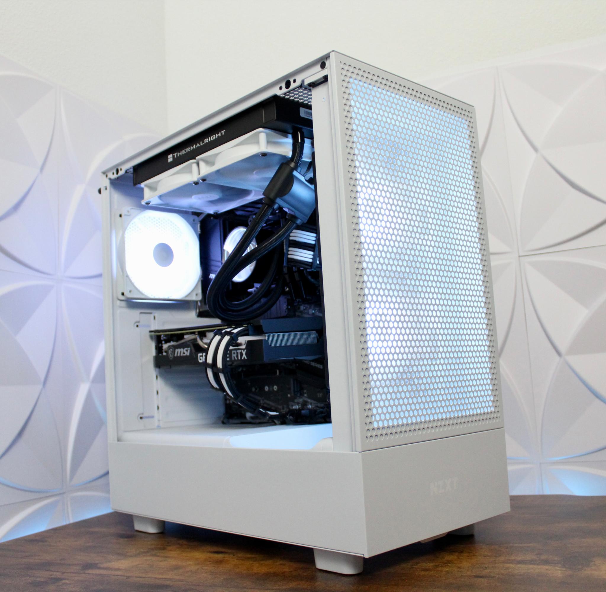 ⚪️ Domino ⚫️ Ryzen 5 5600 | RTX 3060 Ti | 32GB DDR4 | 1TB M.2 | W11 + WiFi
